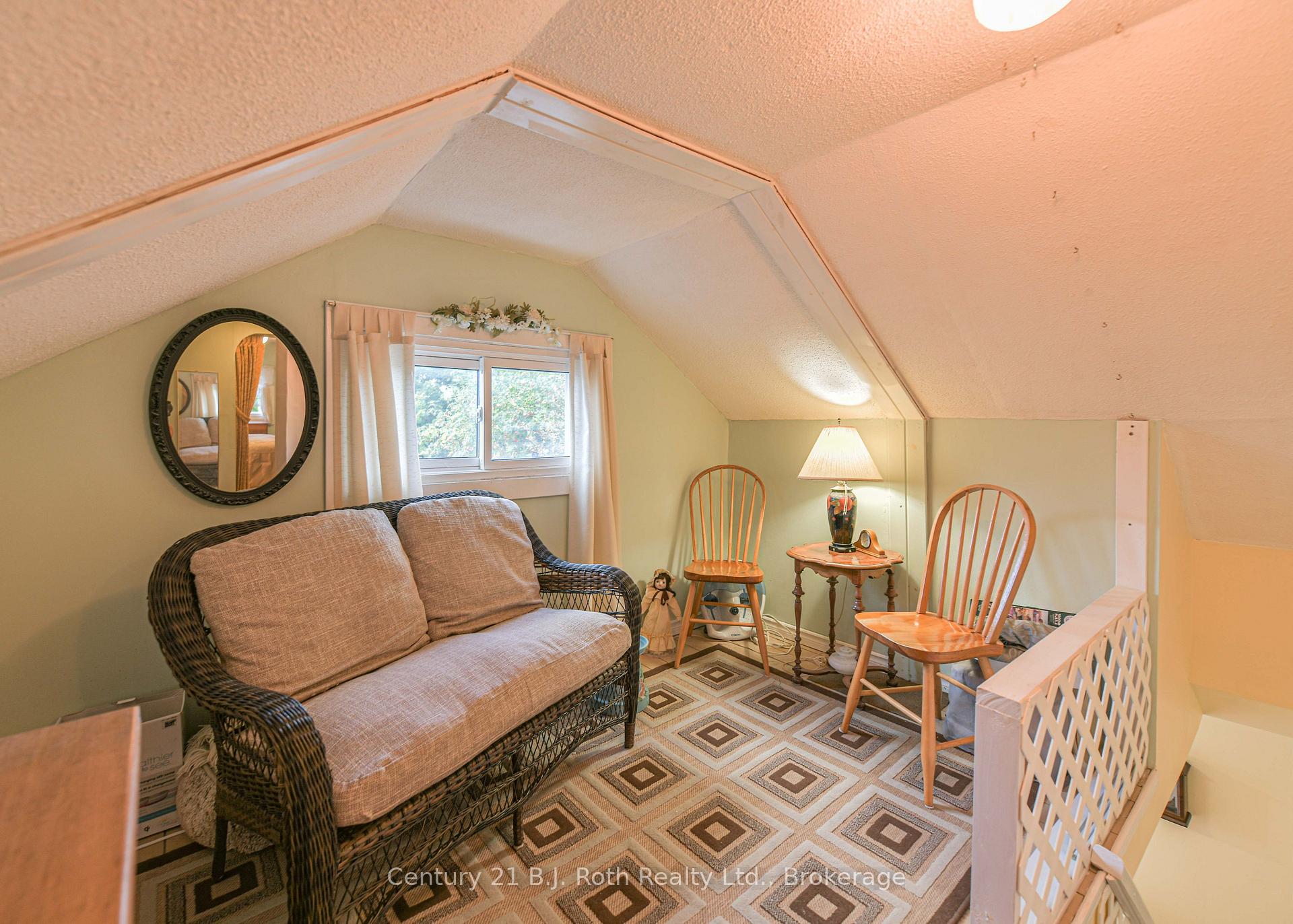 Photo 25 of 331 Moffat Street, Orillia — HOMEH