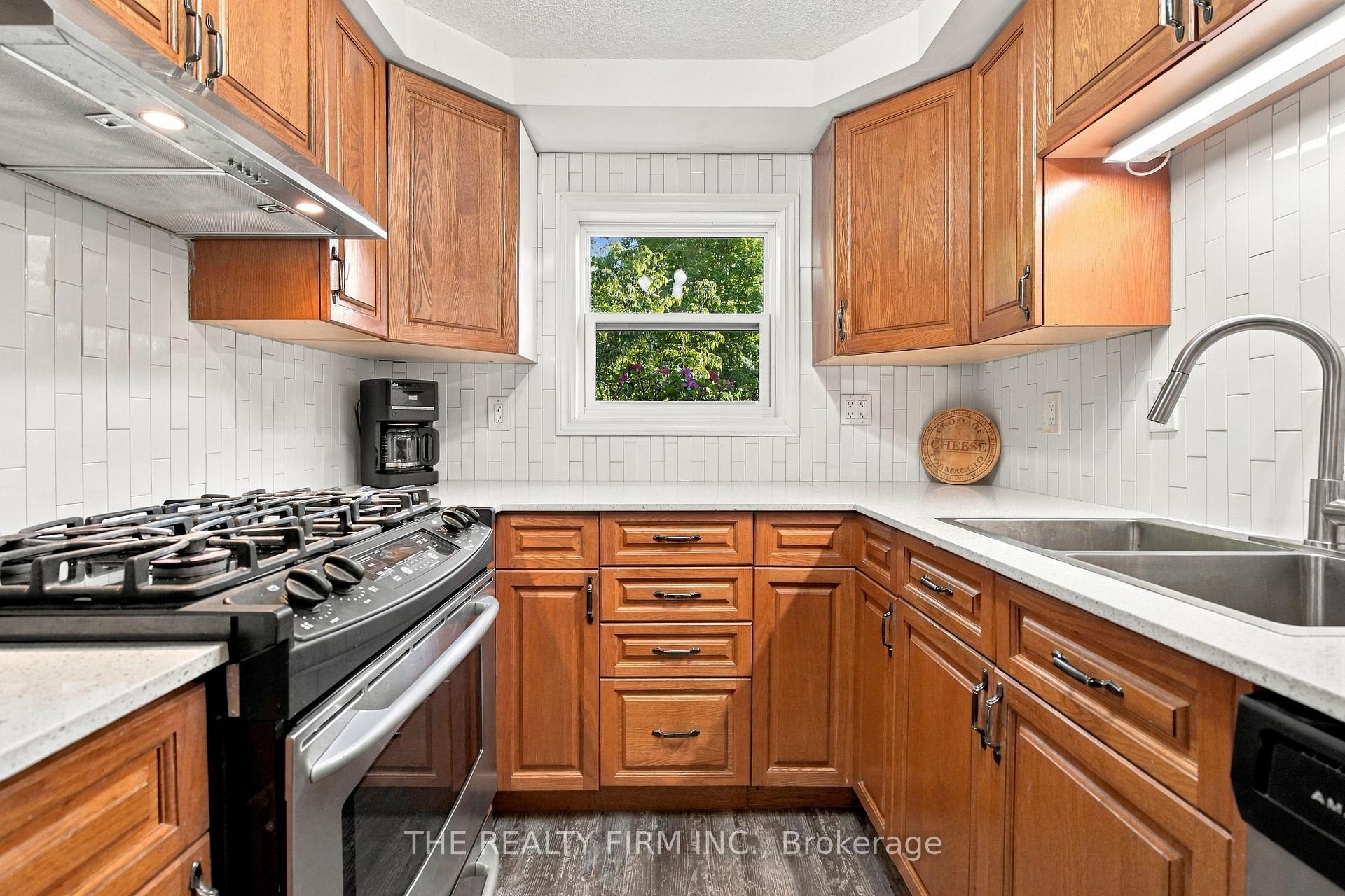 Photo 8 of 3692 Beverly Glen, Plympton-Wyoming, Plympton Wyoming — HOMEH