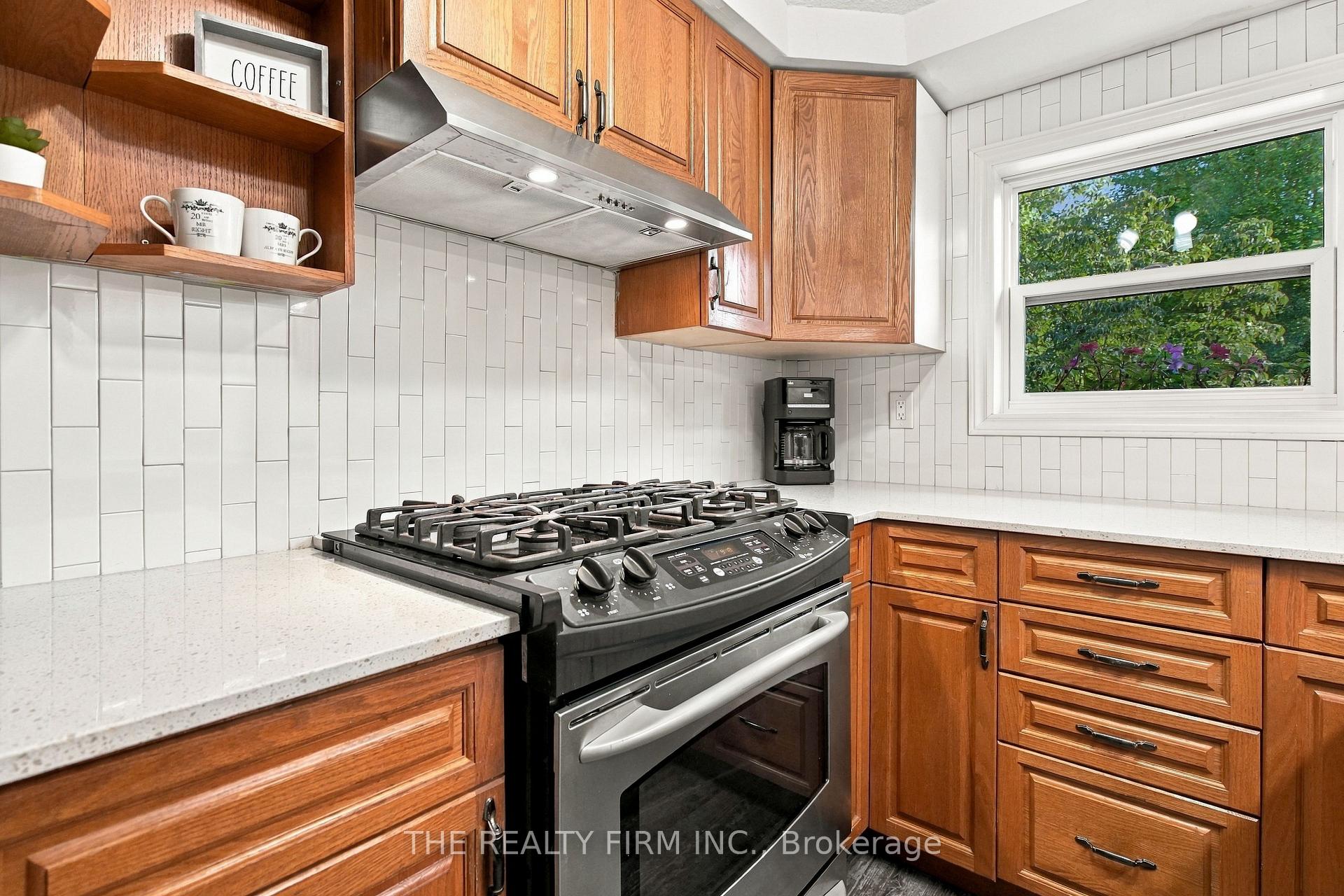 Photo 9 of 3692 Beverly Glen, Plympton-Wyoming, Plympton Wyoming — HOMEH