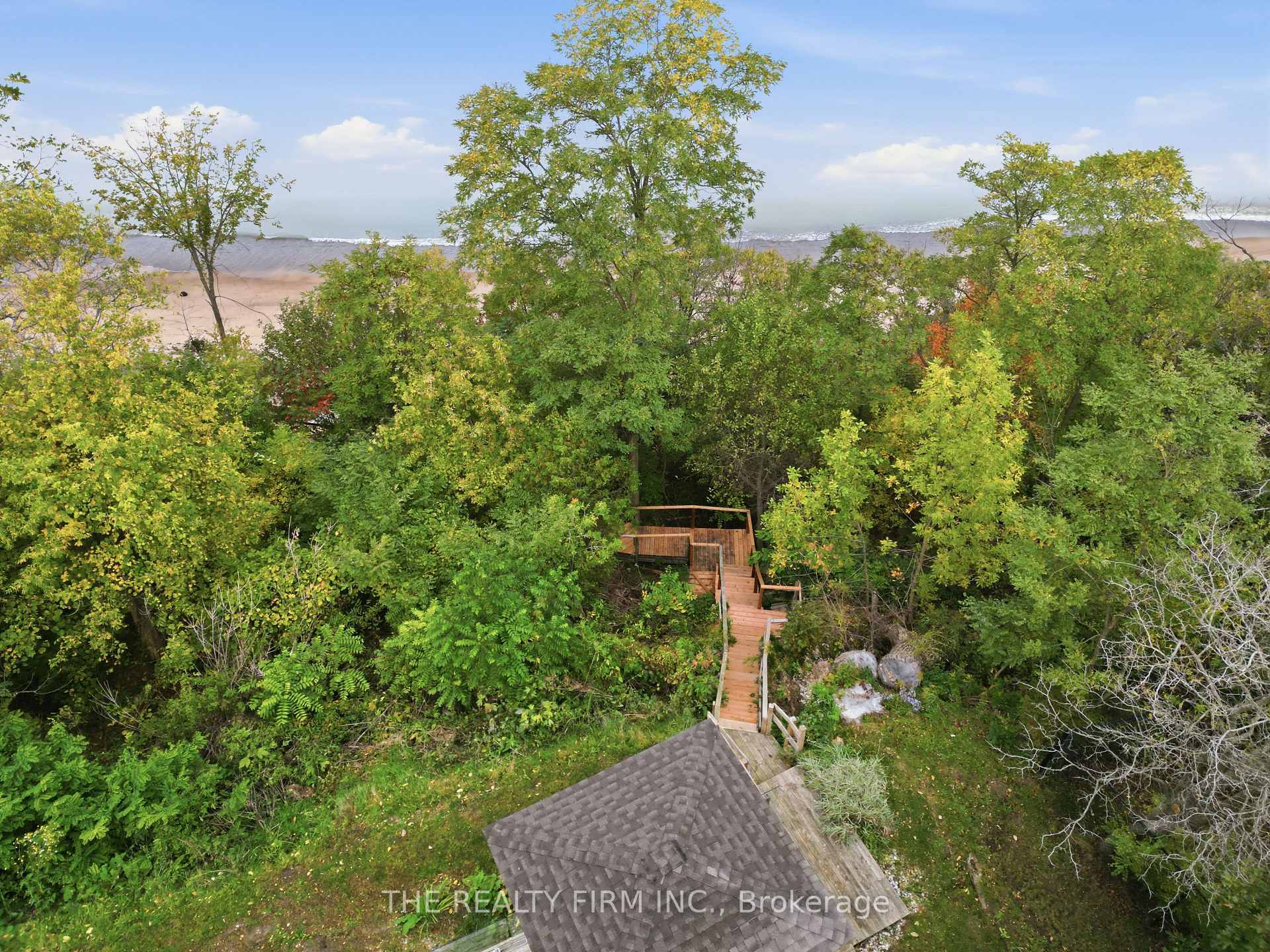 Photo 34 of 3692 Beverly Glen, Plympton-Wyoming, Plympton Wyoming — HOMEH