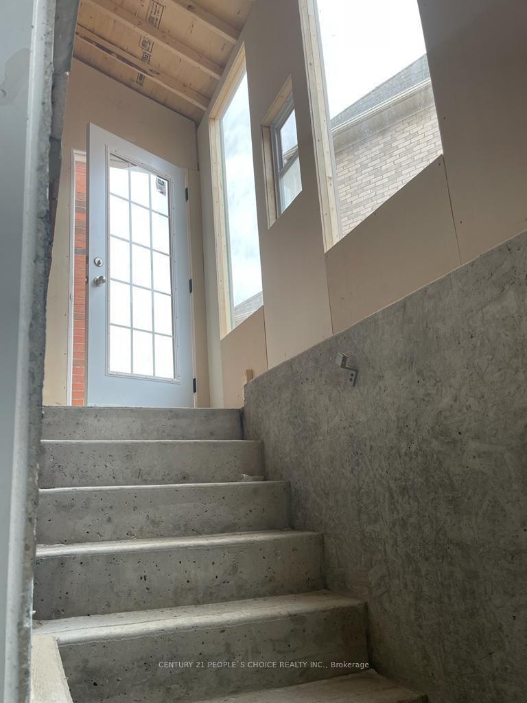 Photo 2 of Unit Bsmt, 12 Tetra Court, Brampton, Credit Valley — HOMEH