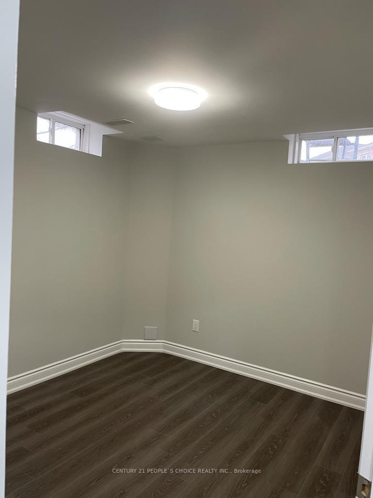Photo 10 of Unit Bsmt, 12 Tetra Court, Brampton, Credit Valley — HOMEH