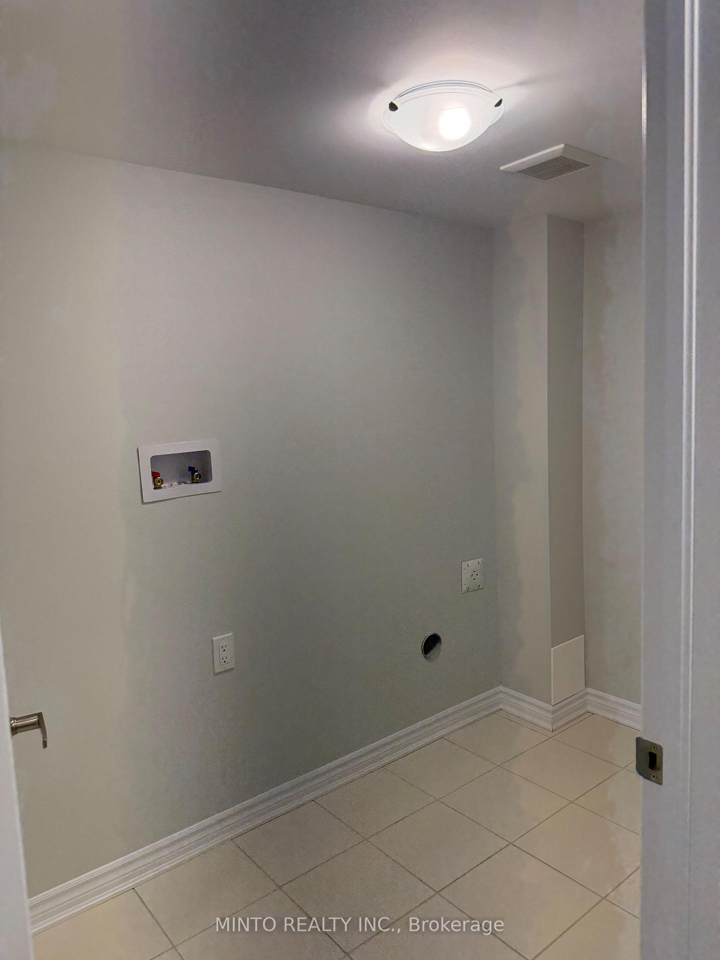 Photo 3 of 1023 Honeycomb Path, Oshawa, Kedron — HOMEH