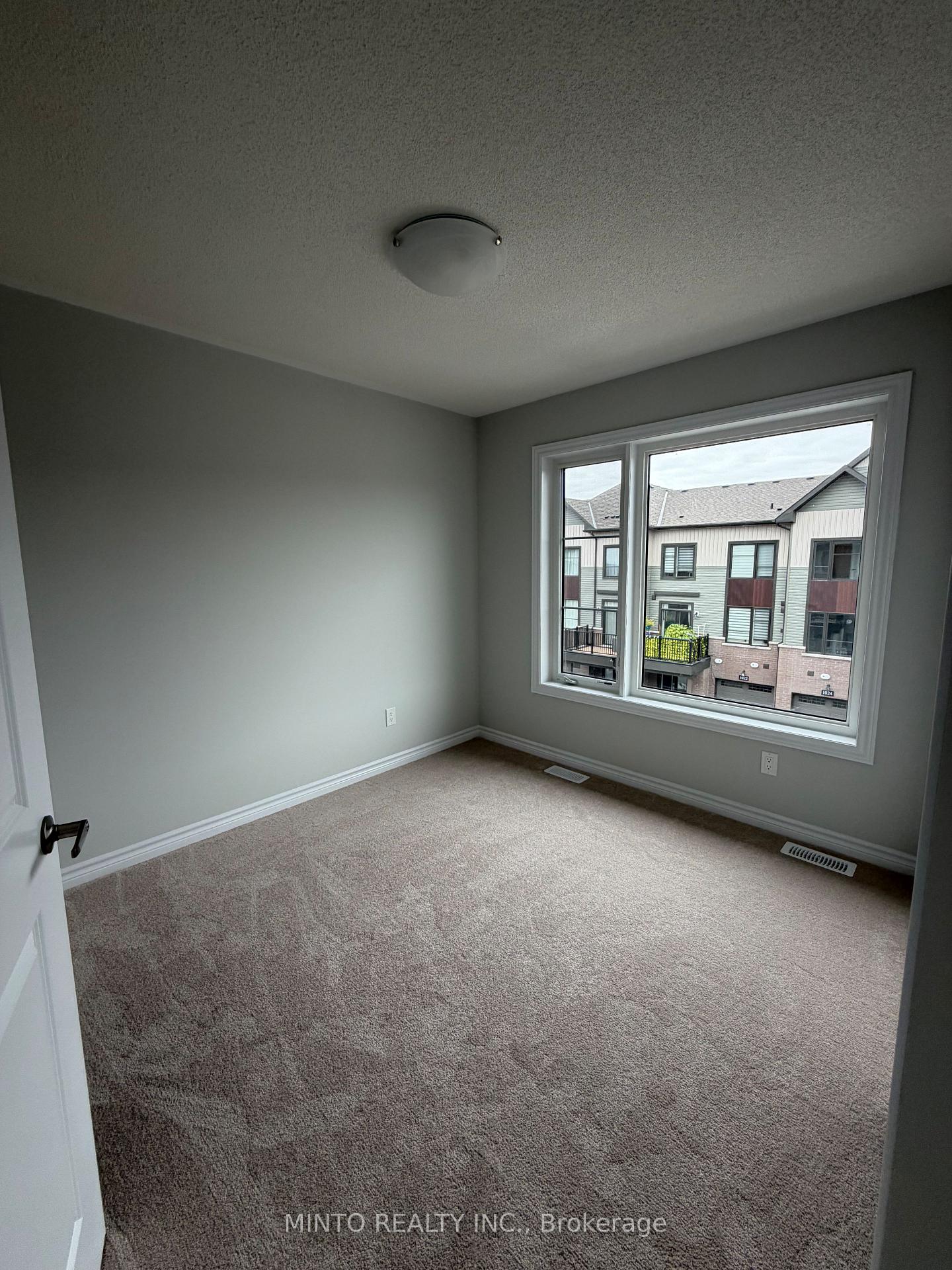 Photo 10 of 1023 Honeycomb Path, Oshawa, Kedron — HOMEH