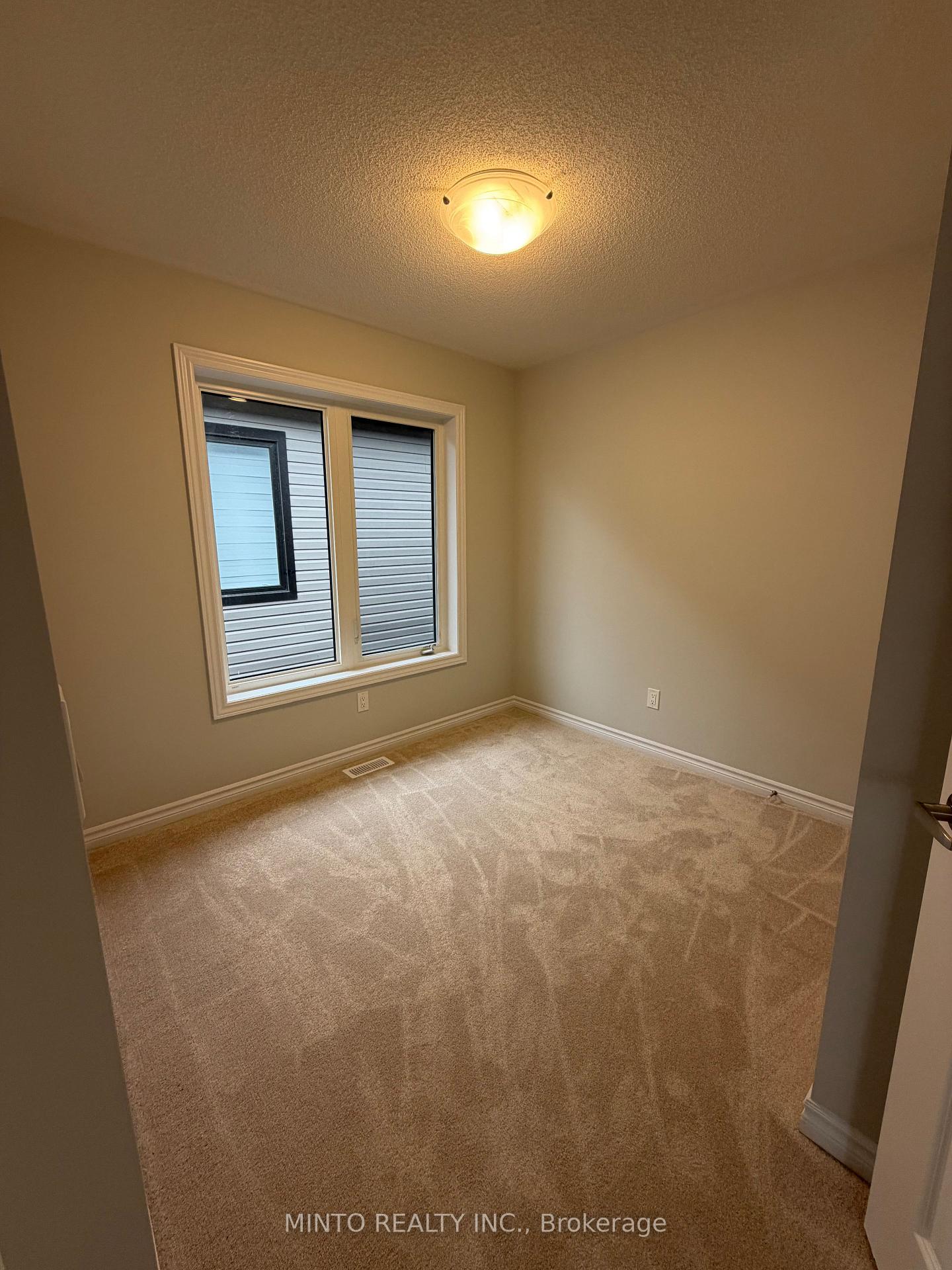 Photo 12 of 1023 Honeycomb Path, Oshawa, Kedron — HOMEH
