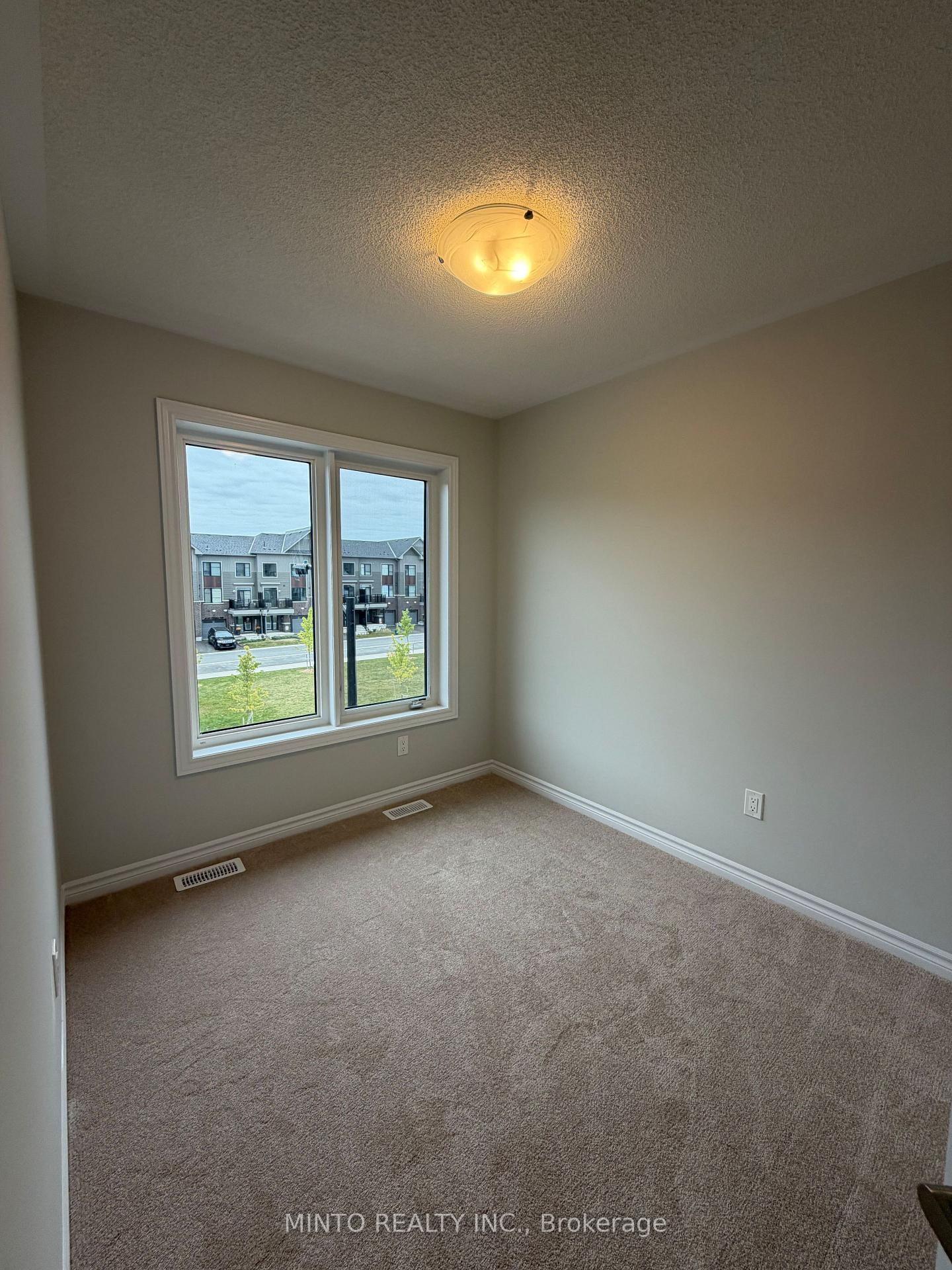 Photo 14 of 1023 Honeycomb Path, Oshawa, Kedron — HOMEH