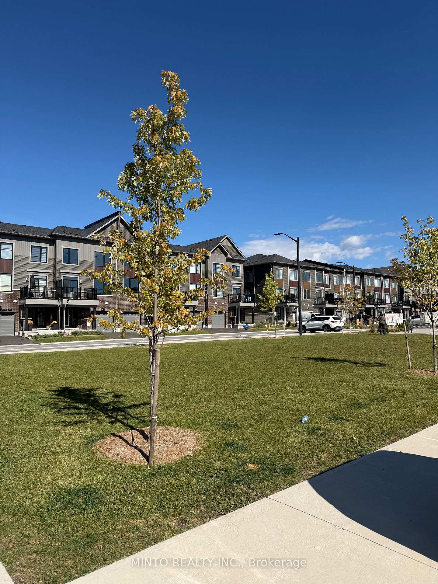 Photo 16 of 1023 Honeycomb Path, Oshawa, Kedron — HOMEH