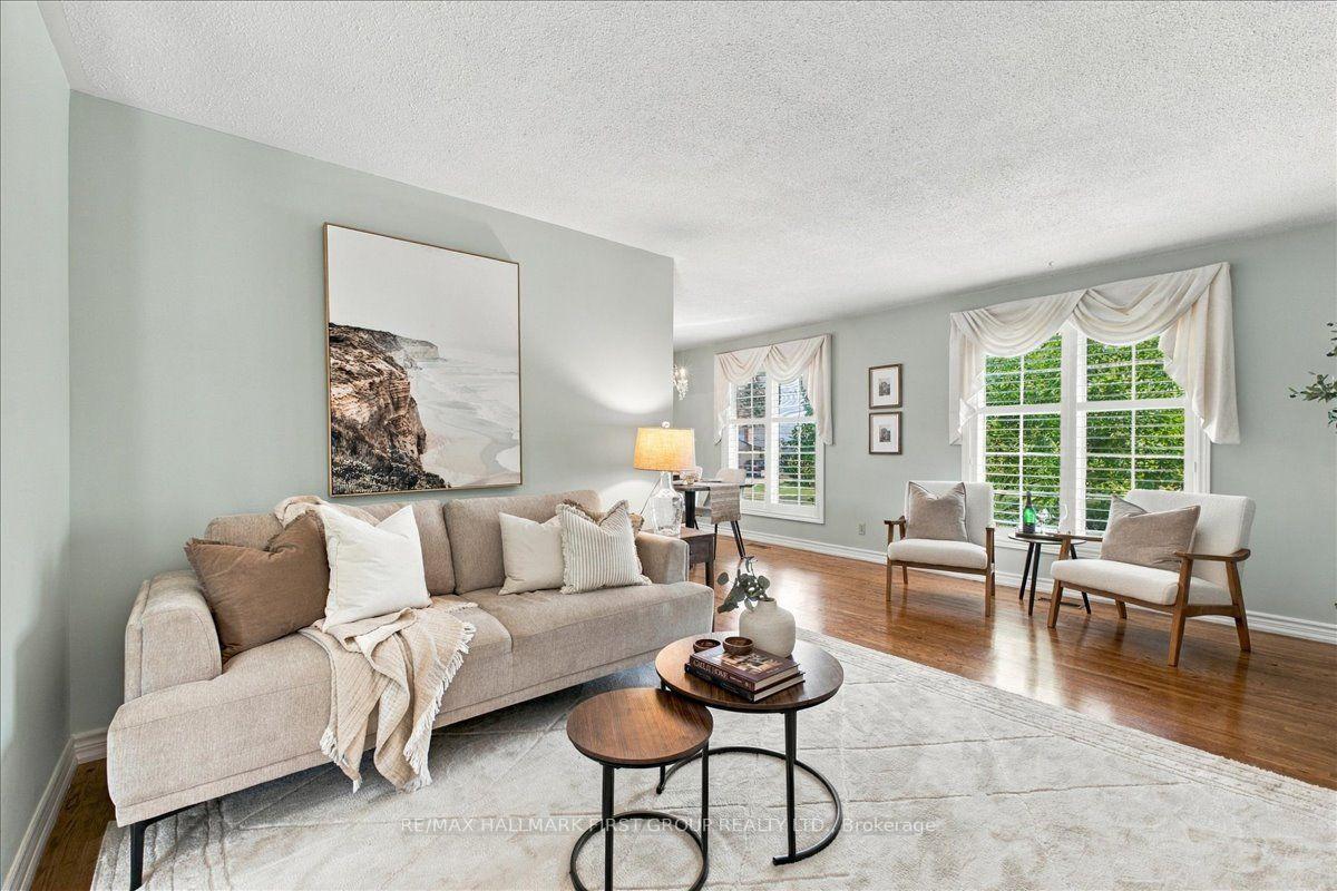 Photo 5 of 809 Bem Avenue, Pickering, Bay Ridges — HOMEH