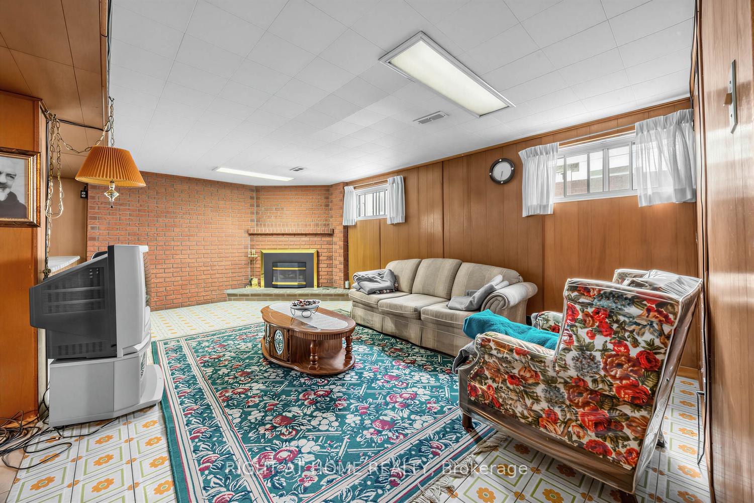 Photo 20 of 7 Daystrom Drive, North York, Humbermede — HOMEH