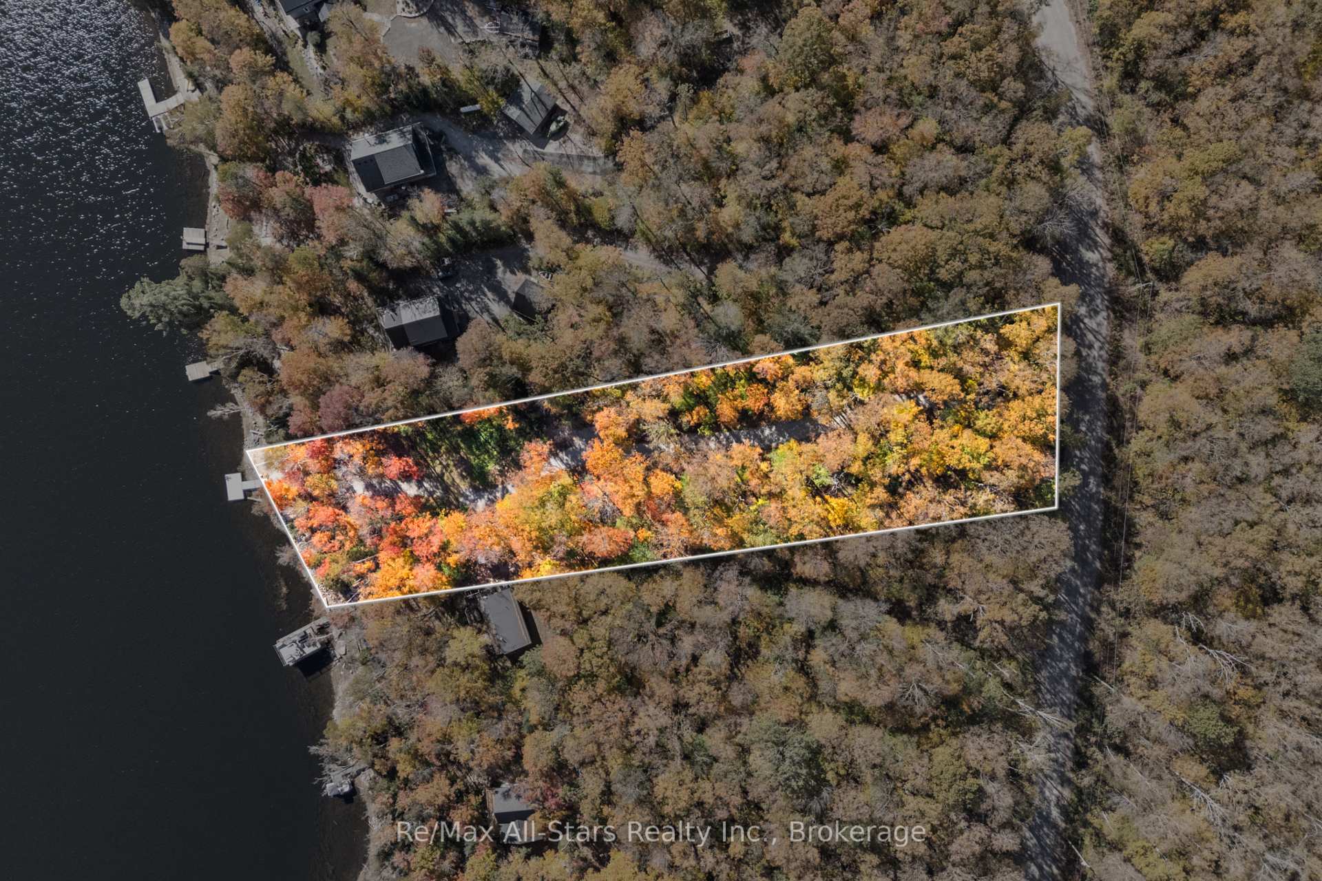 Photo 3 of 100 Russell Drive, Trent Lakes — HOMEH