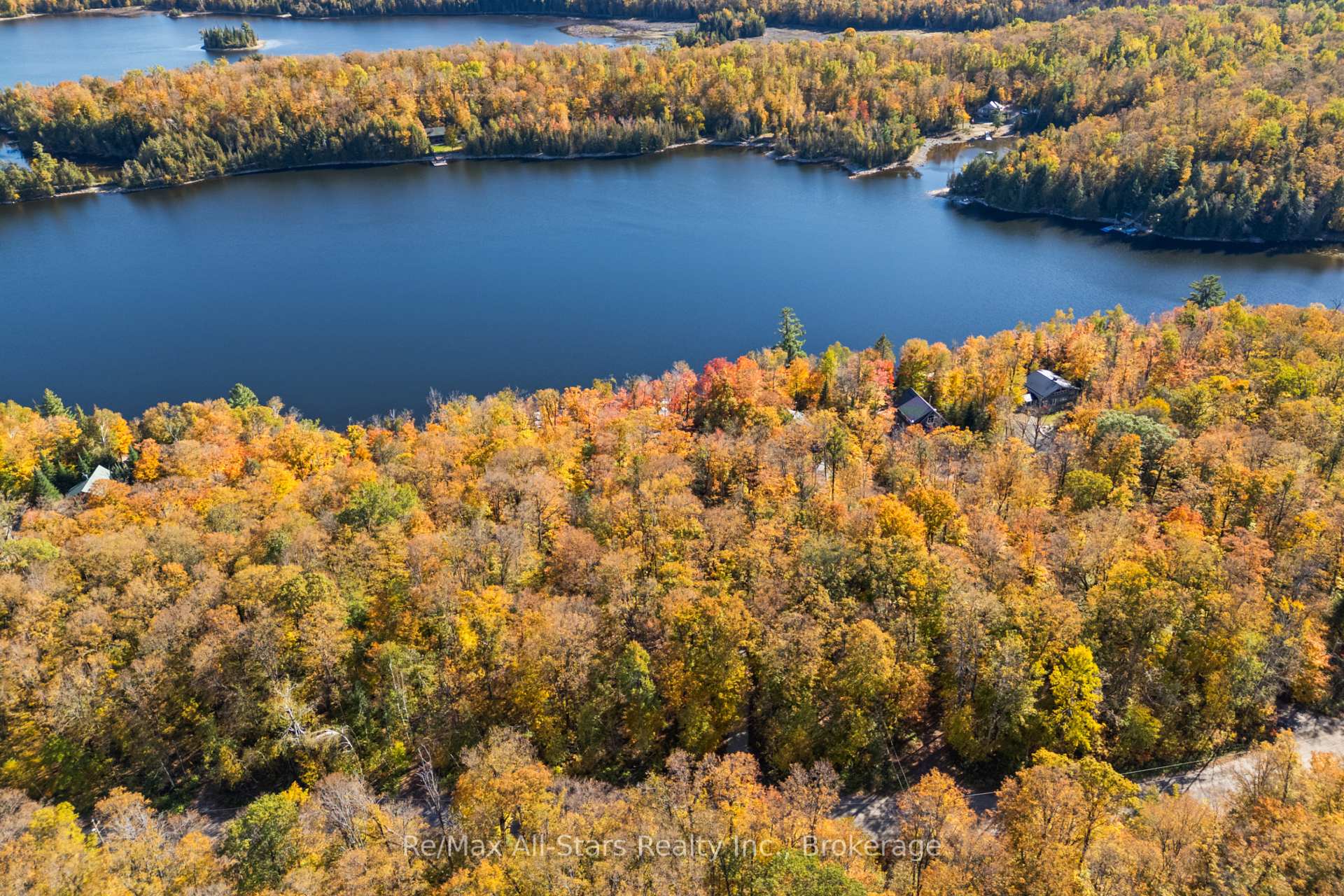 Photo 4 of 100 Russell Drive, Trent Lakes — HOMEH