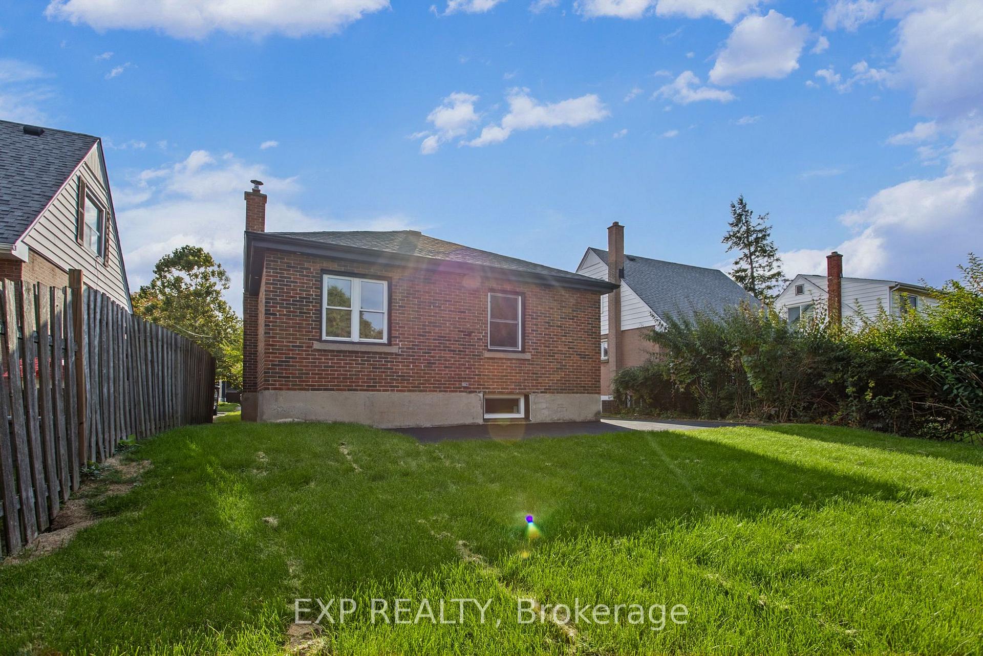 Photo 7 of Unit Lower, 156 E36th Street, Hamilton, Macassa — HOMEH