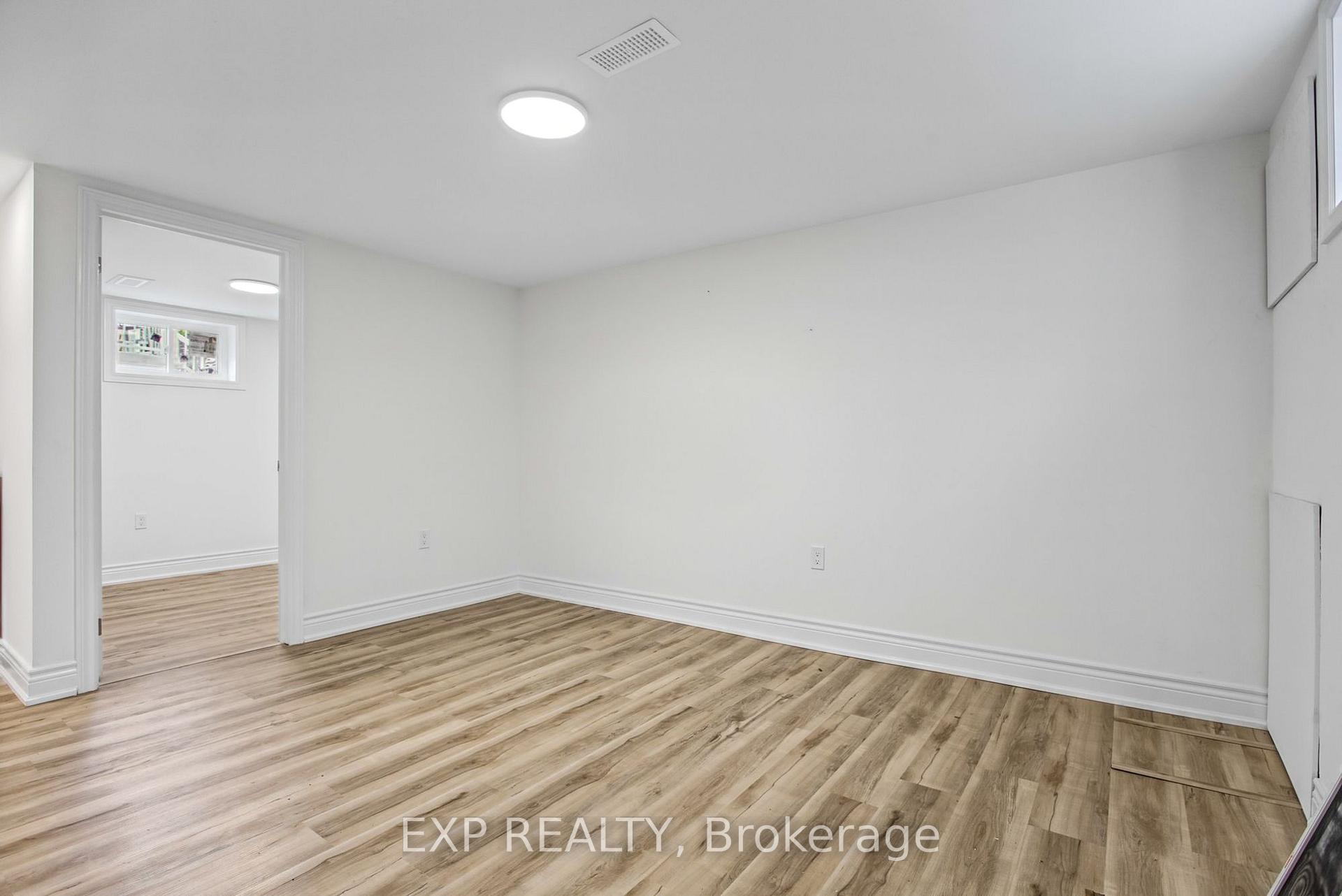 Photo 10 of Unit Lower, 156 E36th Street, Hamilton, Macassa — HOMEH