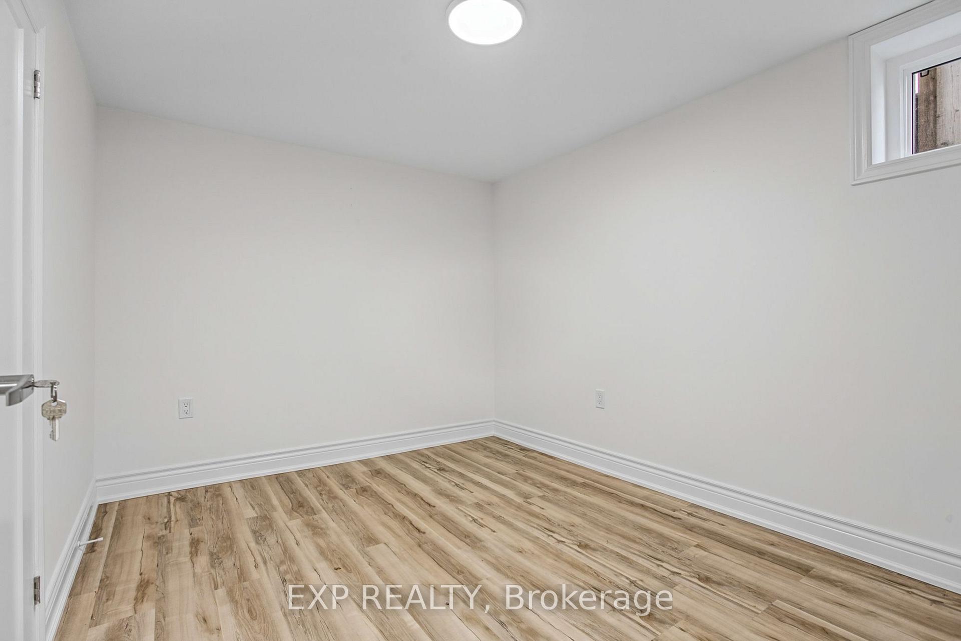 Photo 20 of Unit Lower, 156 E36th Street, Hamilton, Macassa — HOMEH