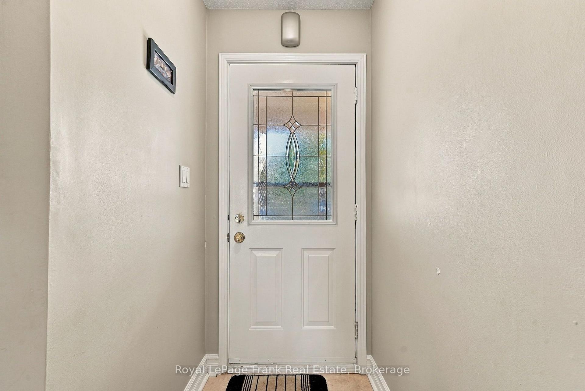 Photo 10 of Unit 3, 21 Laguna Parkway, Ramara, Brechin — HOMEH