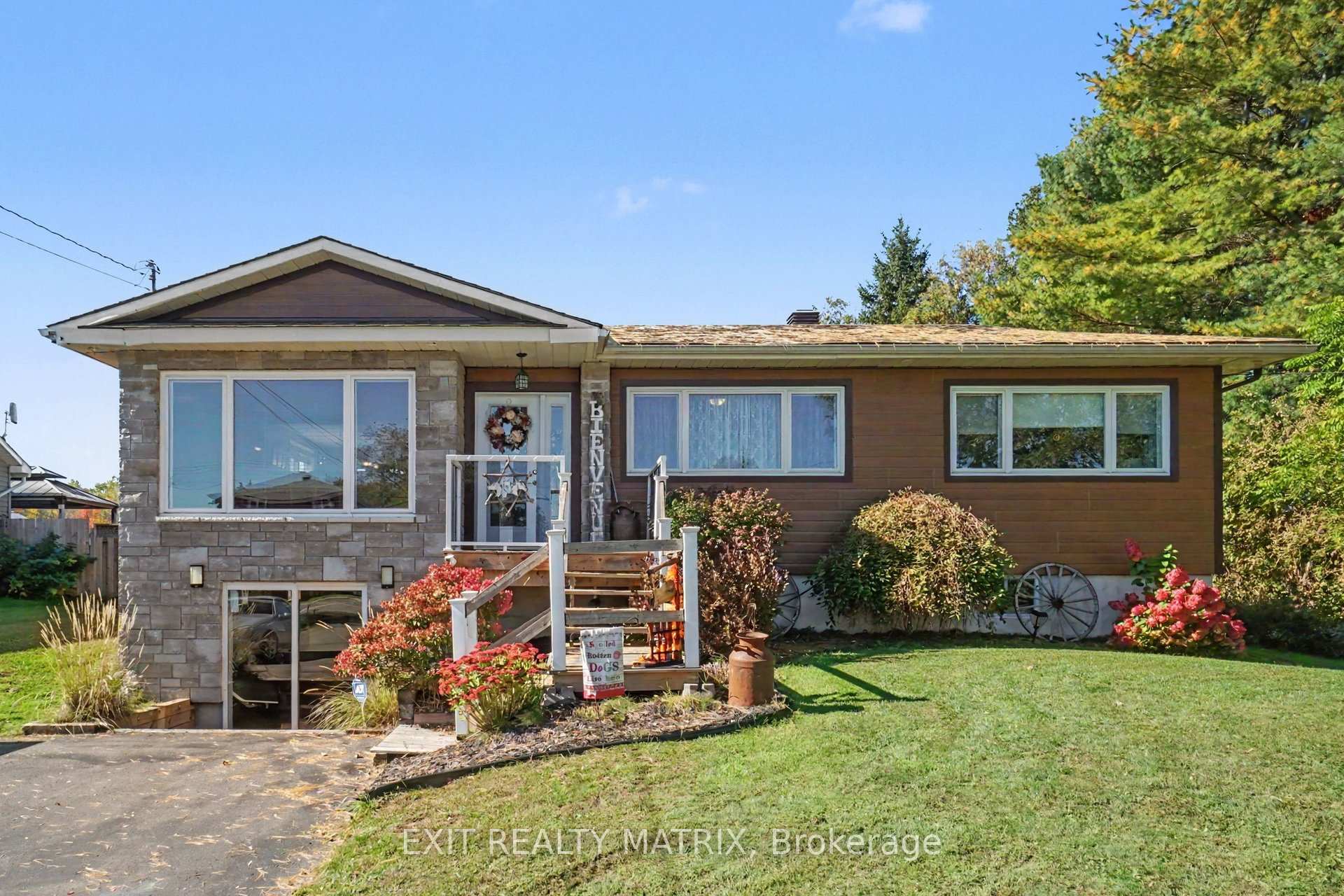 Photo of 1548 Landry Road