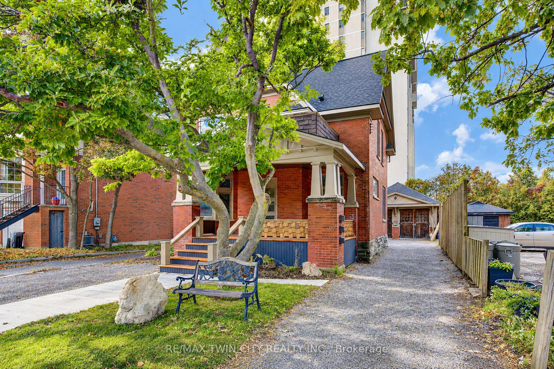 Photo 2 of 56 Mansion Street, Kitchener, Civic Centre — HOMEH