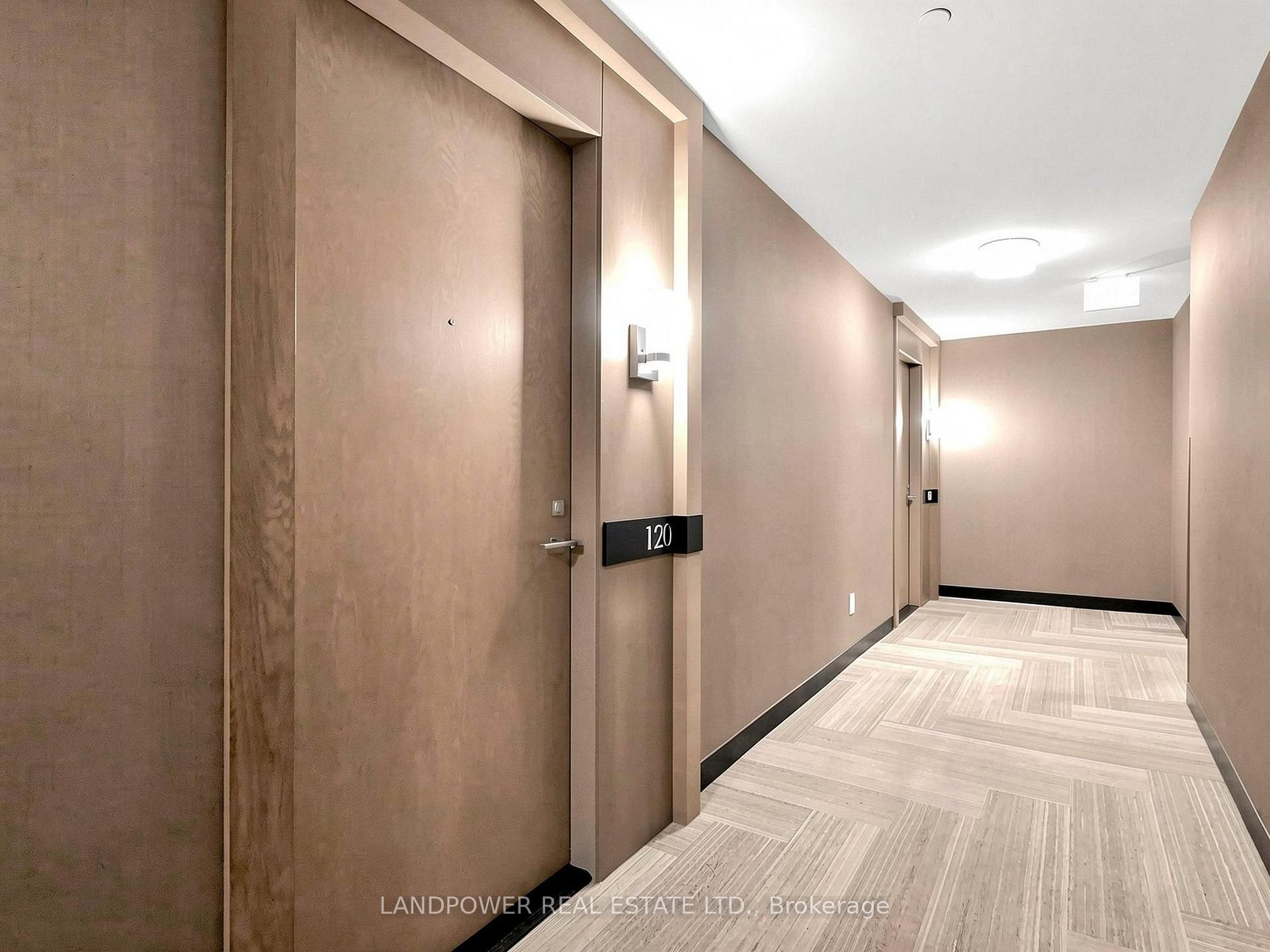 Photo 7 of Unit 120, 18 Uptown Drive, Markham, Unionville — HOMEH