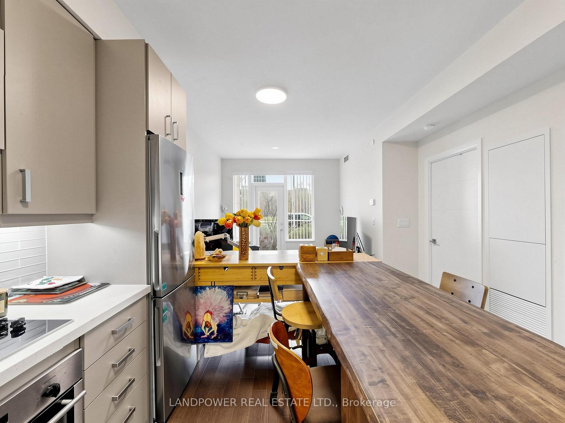 Photo 10 of Unit 120, 18 Uptown Drive, Markham, Unionville — HOMEH