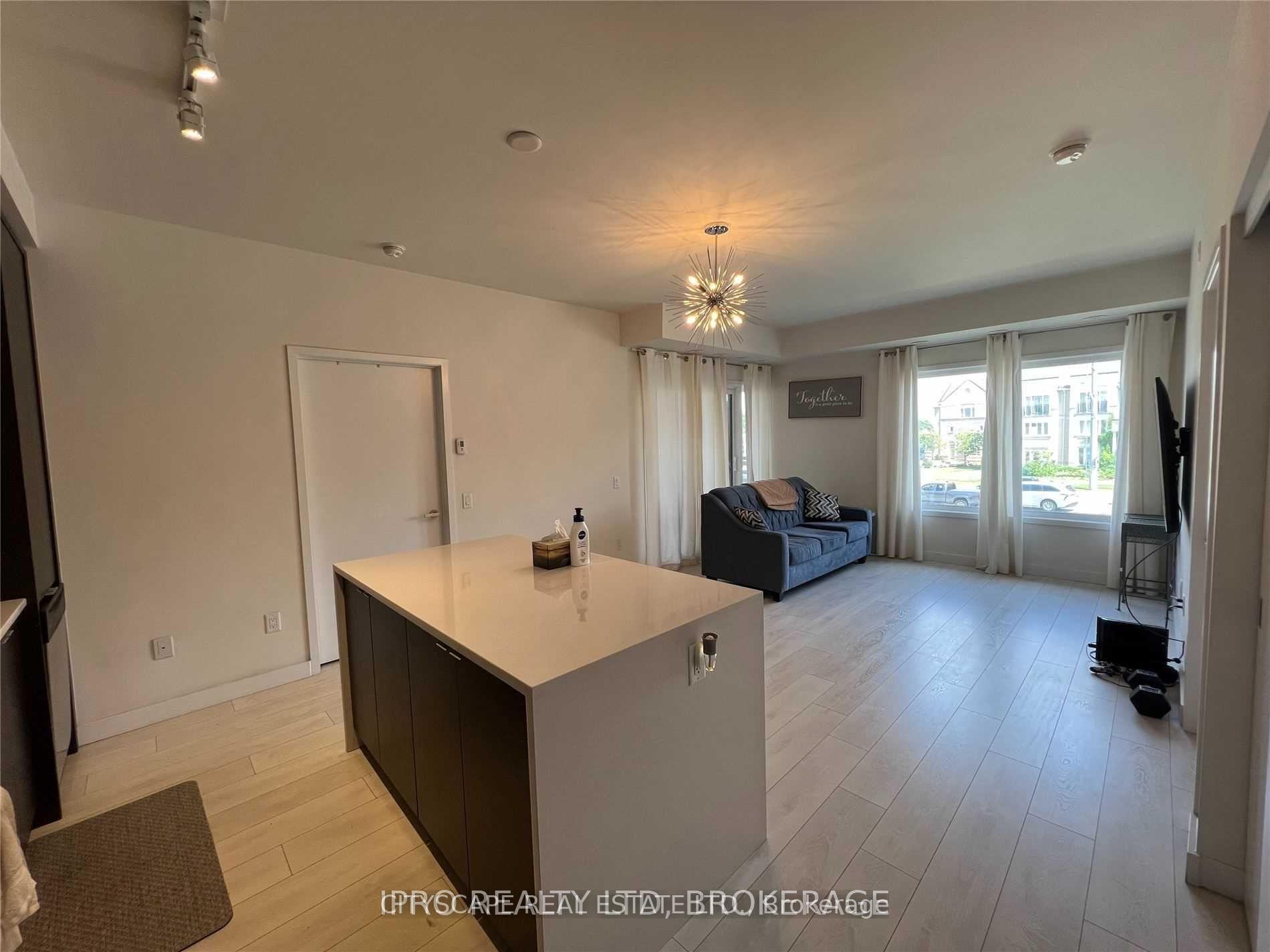 Photo 2 of Unit 204, 5005 Harvard Road, Mississauga, Churchill Meadows — HOMEH