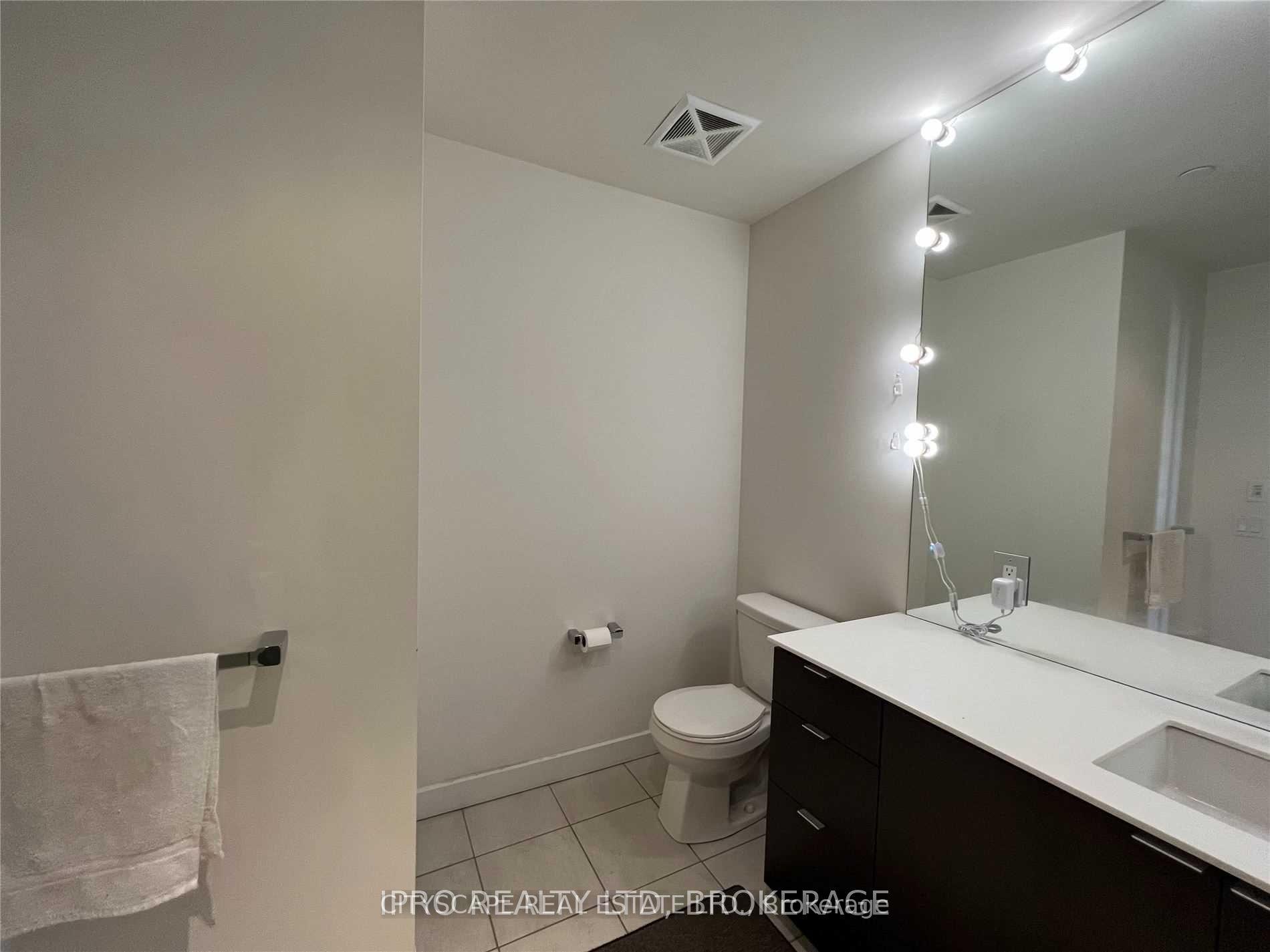 Photo 7 of Unit 204, 5005 Harvard Road, Mississauga, Churchill Meadows — HOMEH
