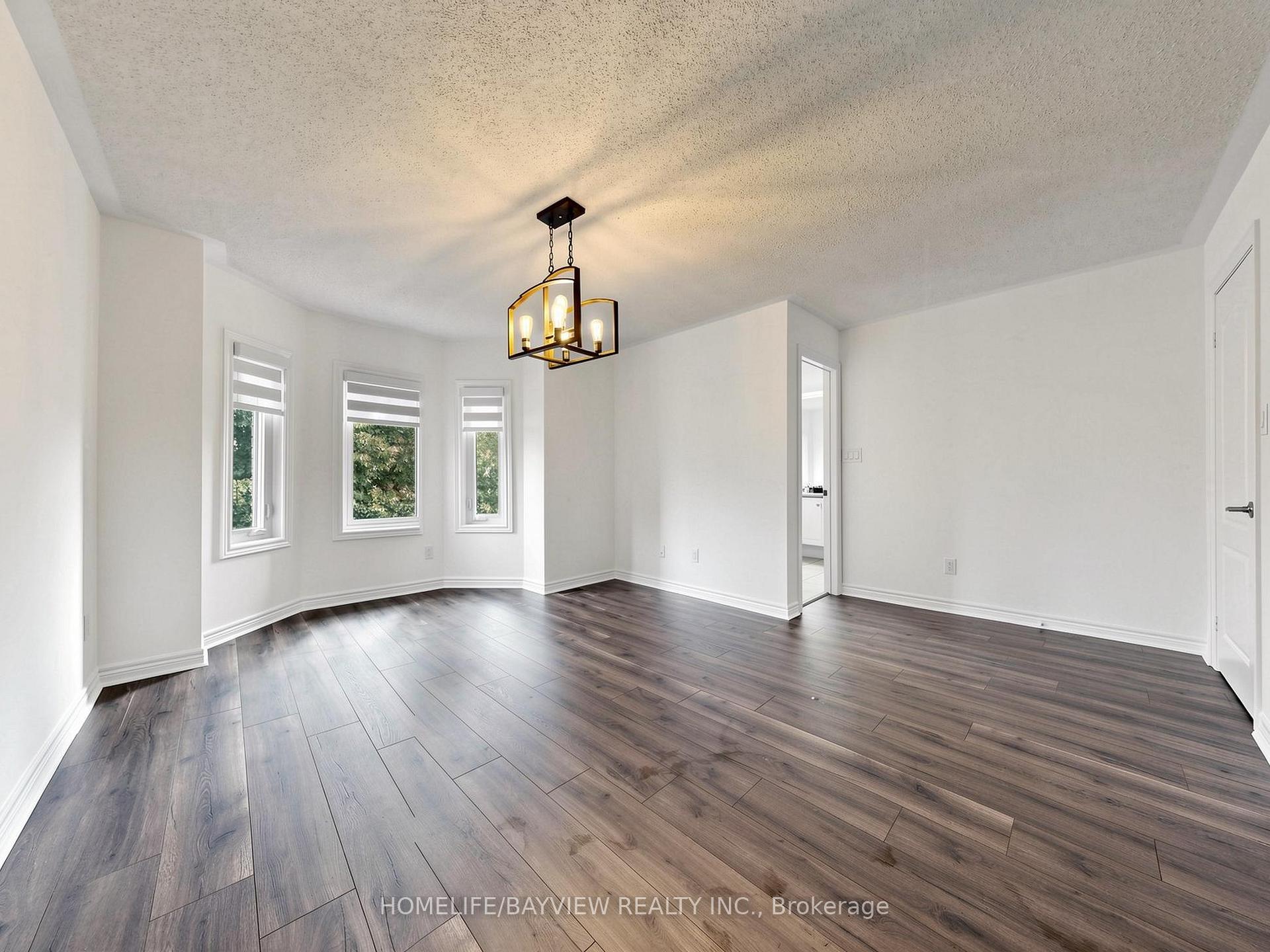 Photo 18 of 139 Rushbrook Drive, Newmarket, Summerhill Estates — HOMEH