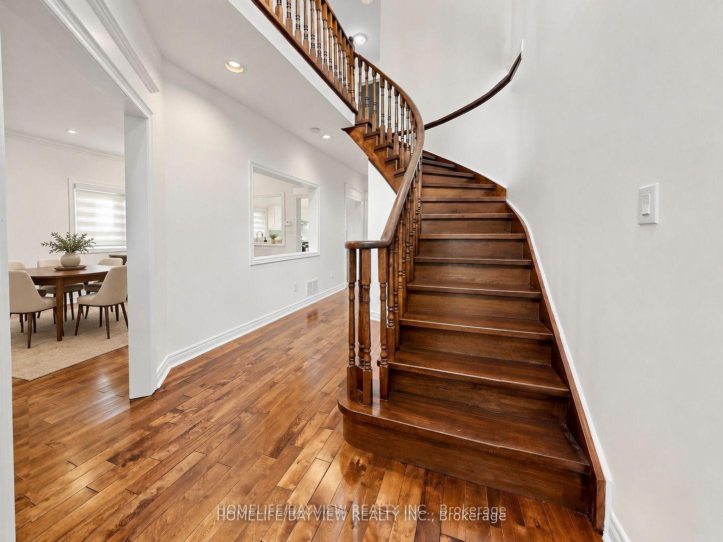 Photo 4 of 139 Rushbrook Drive, Newmarket, Summerhill Estates — HOMEH