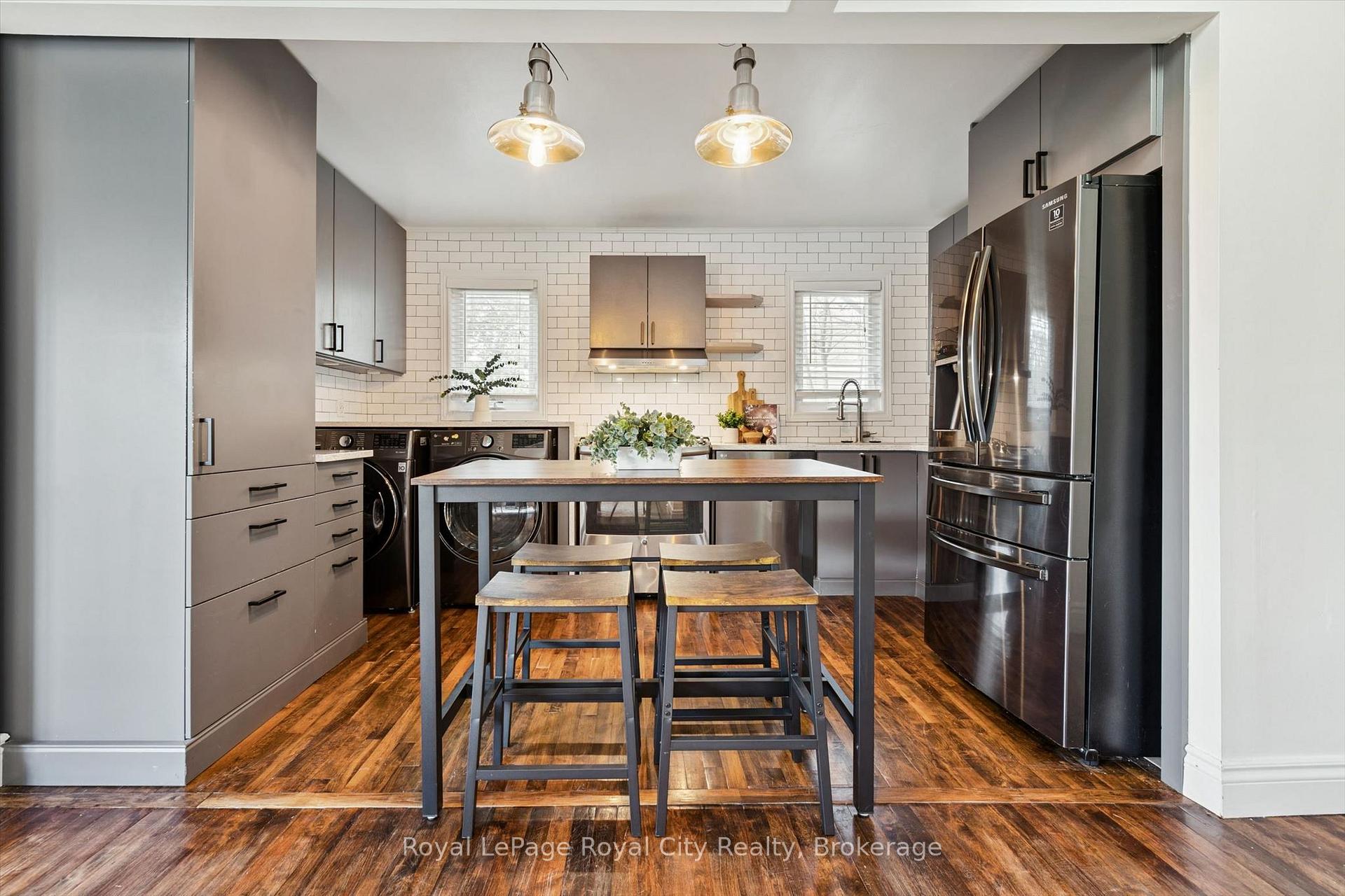 Photo of 39 Ridgewood Avenue