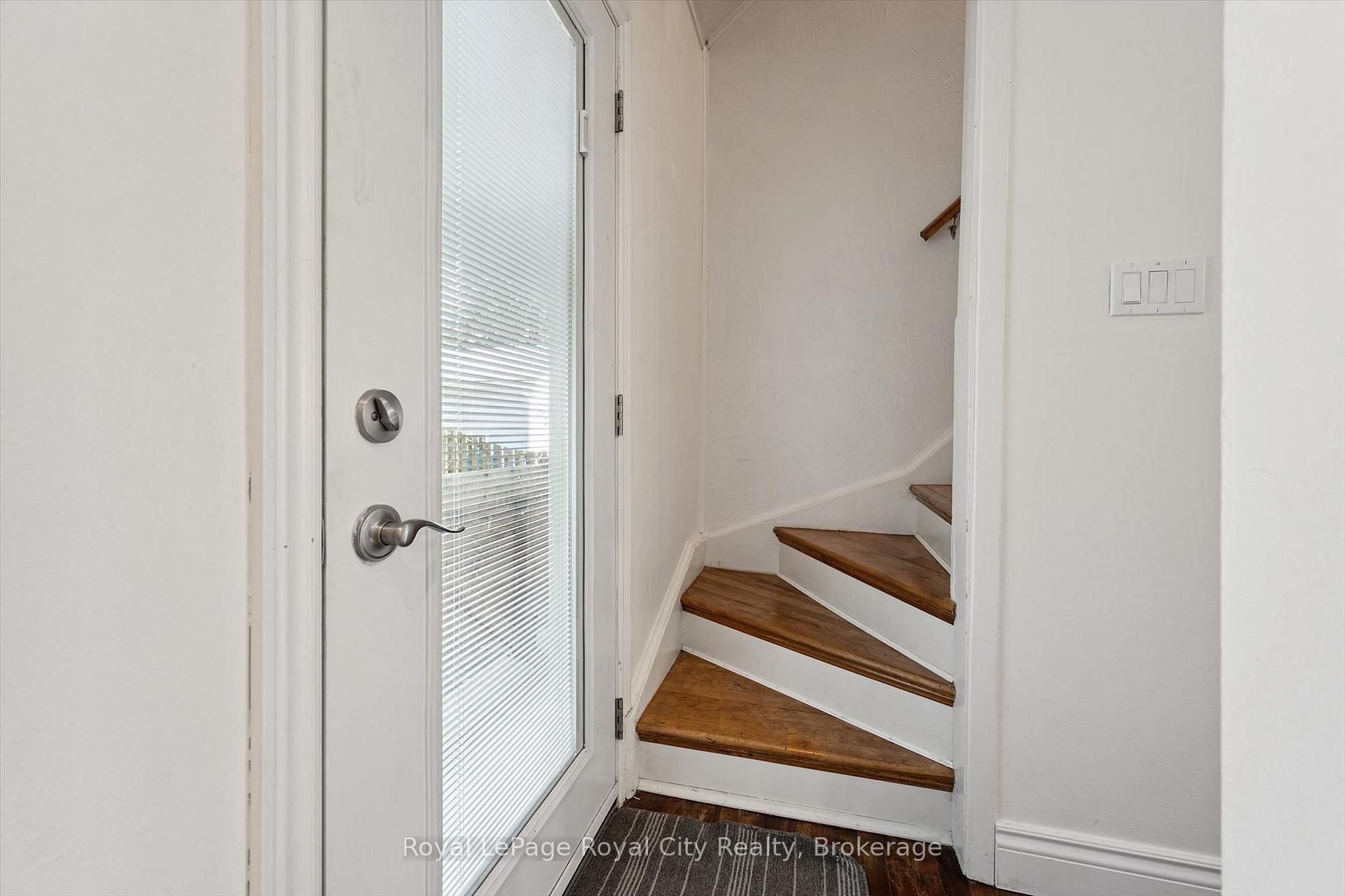 Photo 20 of 39 Ridgewood Avenue, Guelph, Junction/Onward Willow — HOMEH