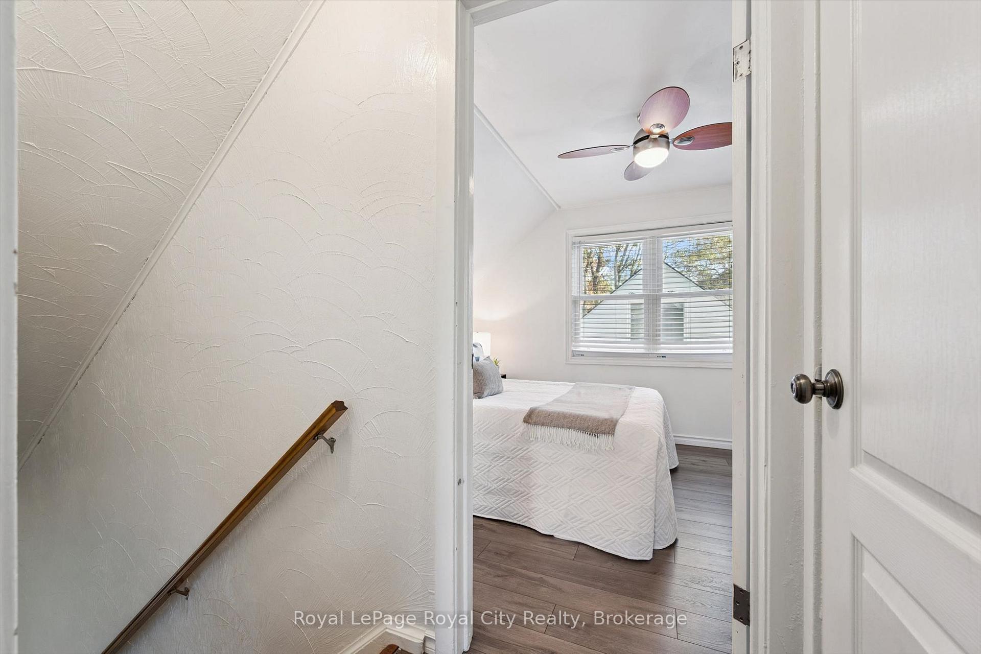 Photo 21 of 39 Ridgewood Avenue, Guelph, Junction/Onward Willow — HOMEH