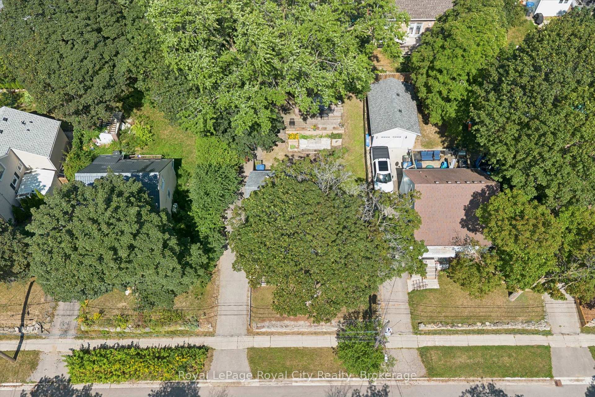 Photo 31 of 39 Ridgewood Avenue, Guelph, Junction/Onward Willow — HOMEH