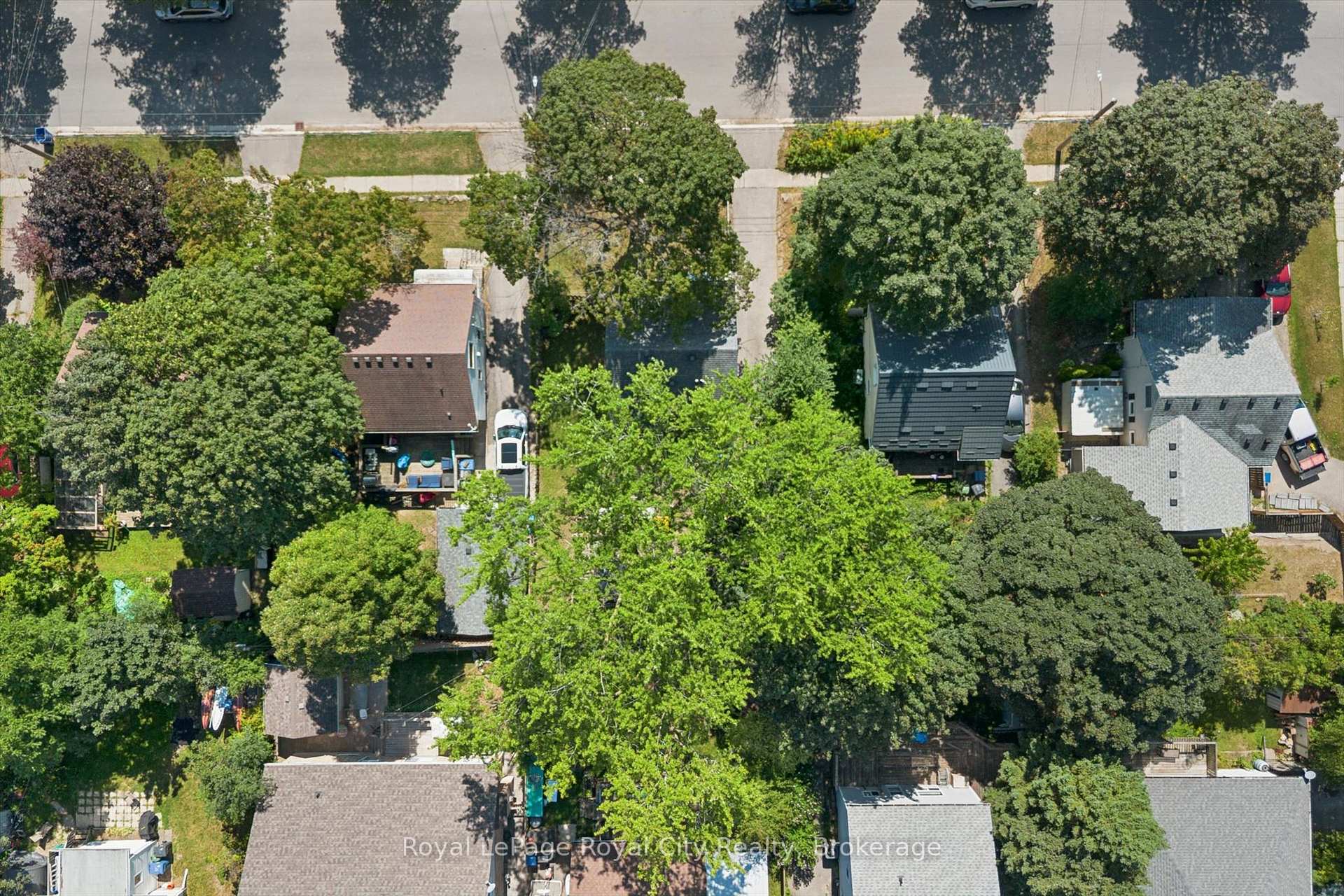 Photo 44 of 39 Ridgewood Avenue, Guelph, Junction/Onward Willow — HOMEH