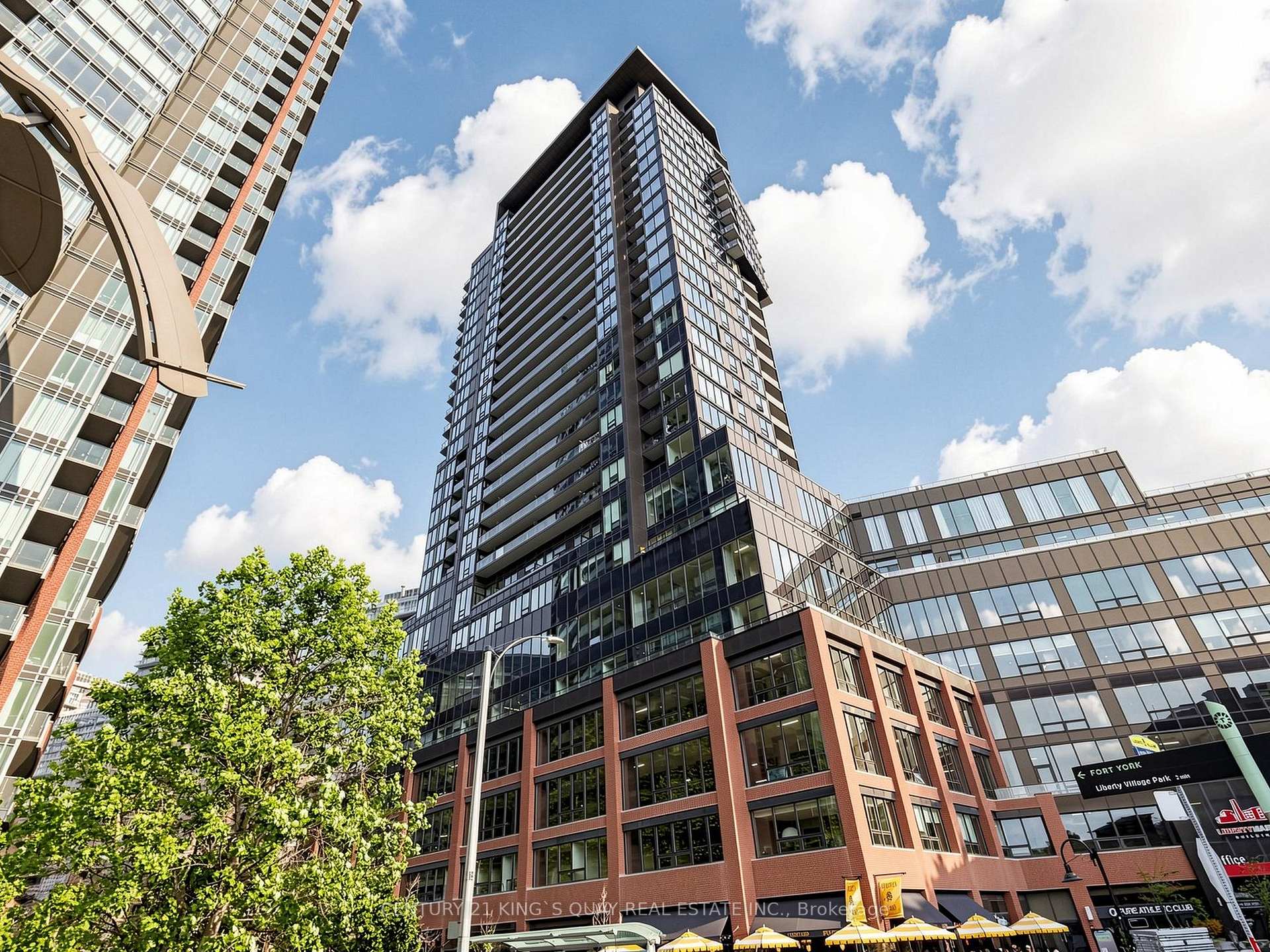 Photo of Unit 2408, 135 East Liberty Street