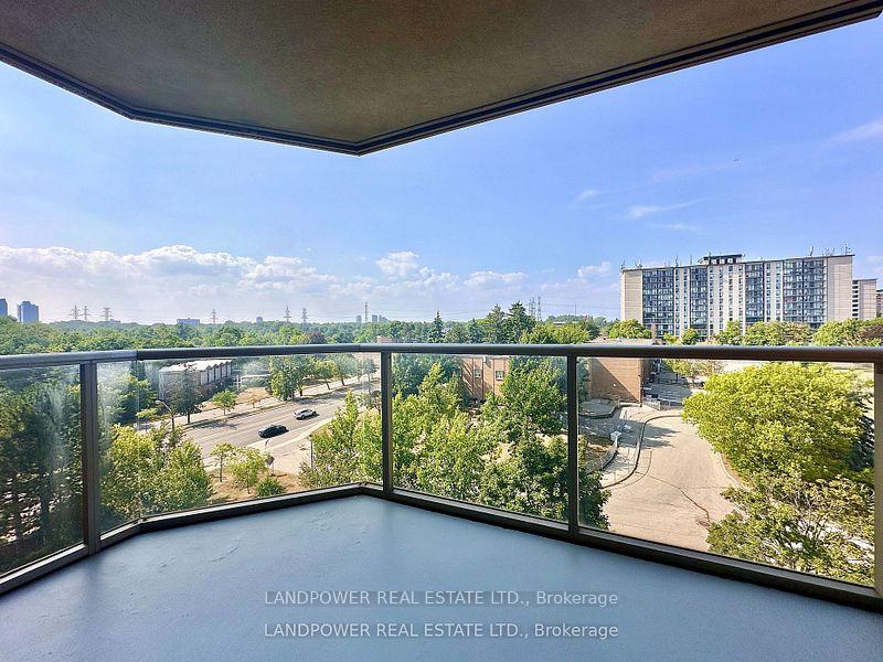 Photo of Unit #716, 3181 Bayview Avenue