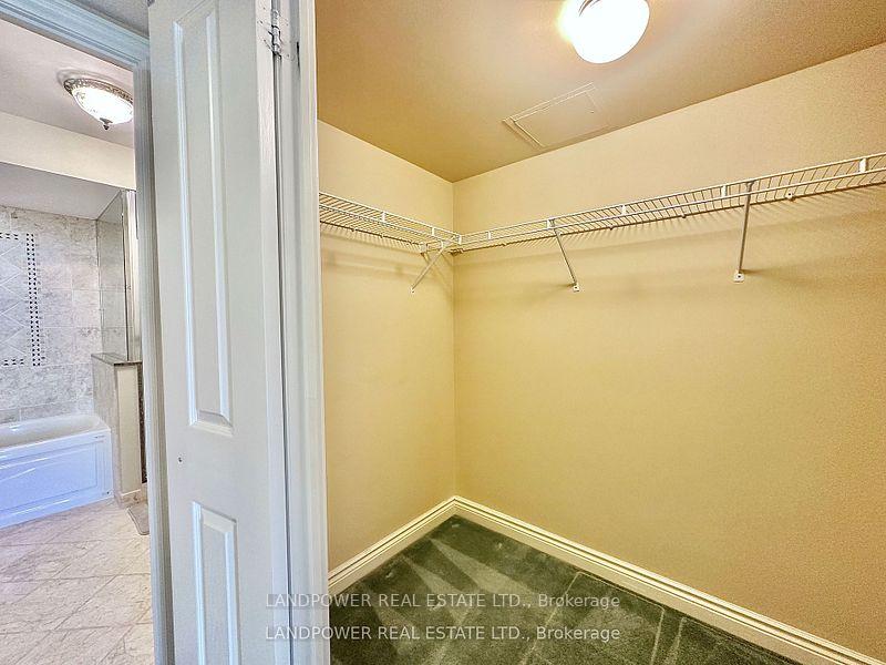 Photo 11 of Unit #716, 3181 Bayview Avenue, North York, Bayview Woods-Steeles — HOMEH