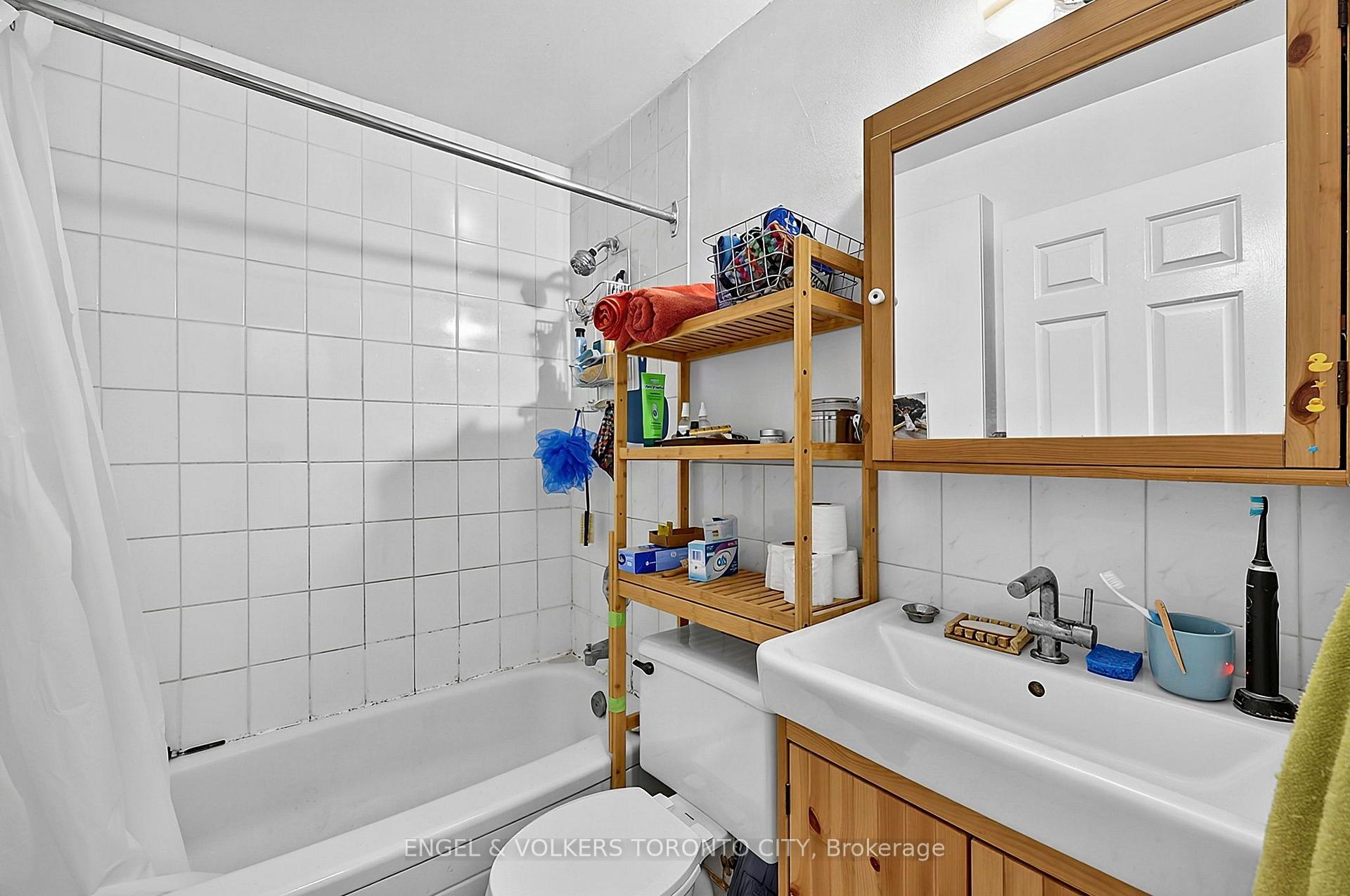 Photo 9 of 1242 College Street, Toronto, Dufferin Grove — HOMEH