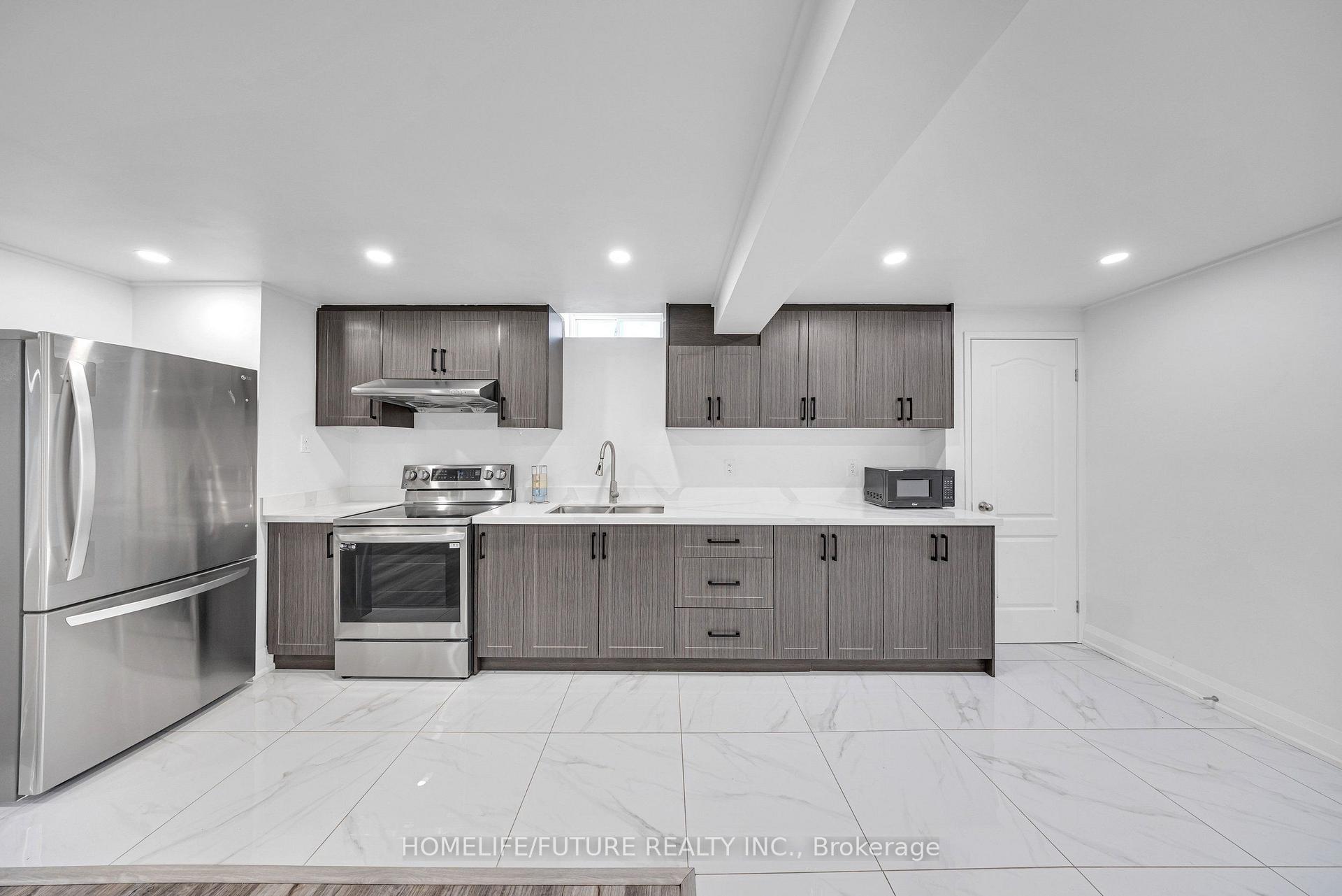 Photo 33 of 17 Grainger Crescent, Ajax, Northwest Ajax — HOMEH