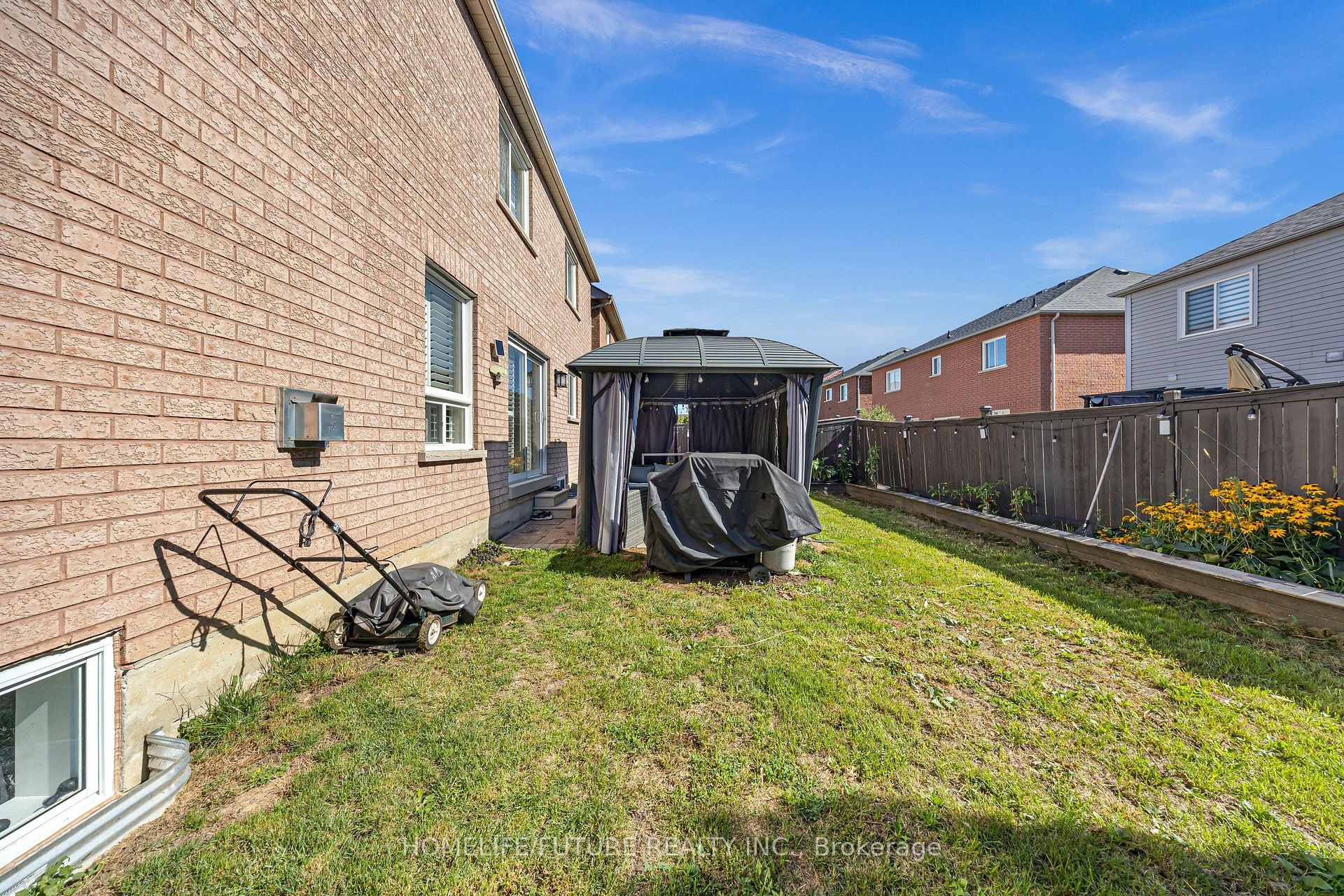 Photo 38 of 17 Grainger Crescent, Ajax, Northwest Ajax — HOMEH
