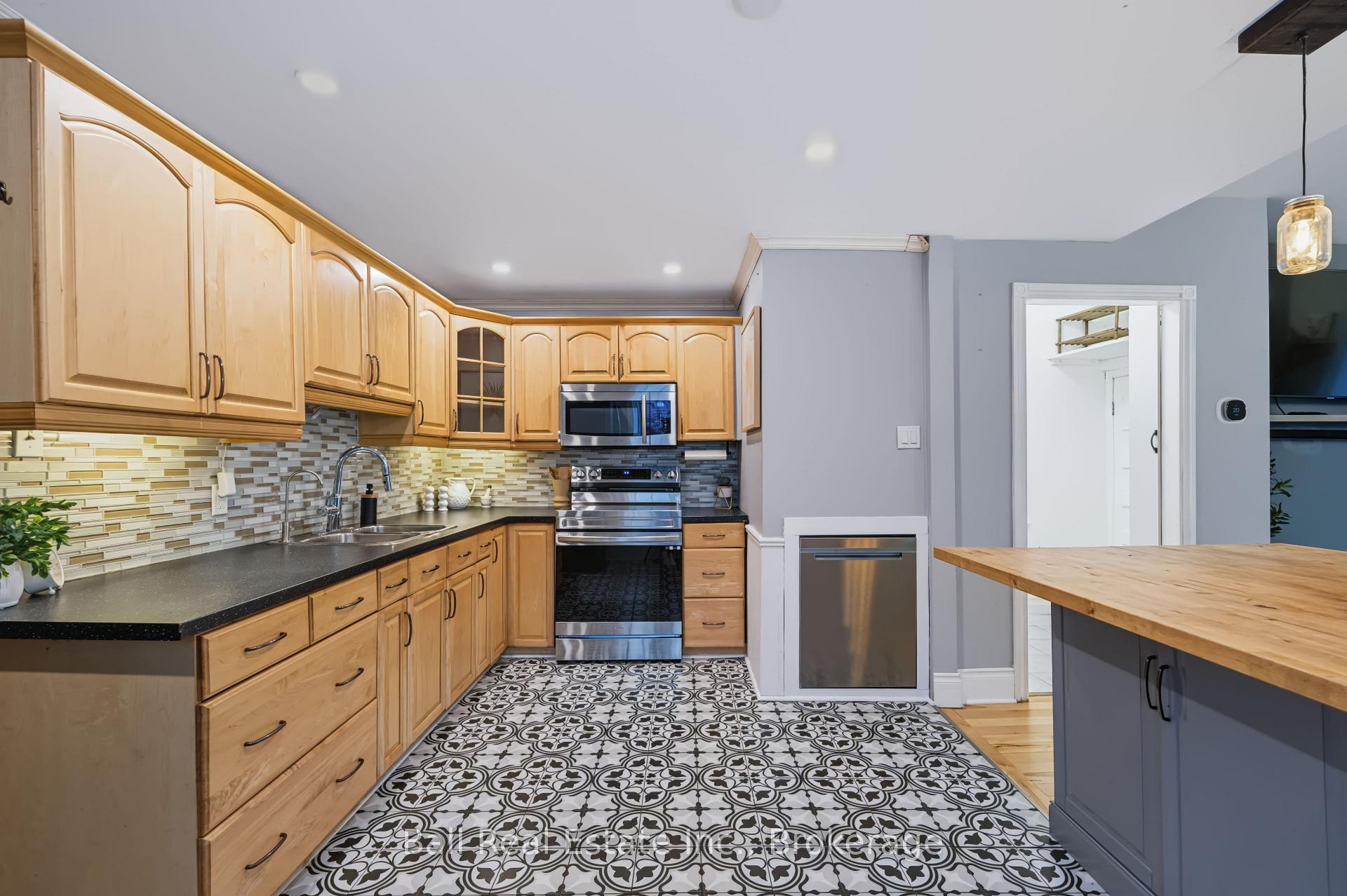 Photo 10 of 196 Perry Street, Peterborough, Town Ward 3 — HOMEH