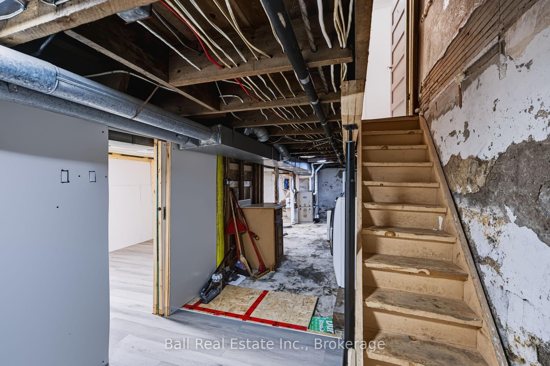 Photo 34 of 196 Perry Street, Peterborough, Town Ward 3 — HOMEH