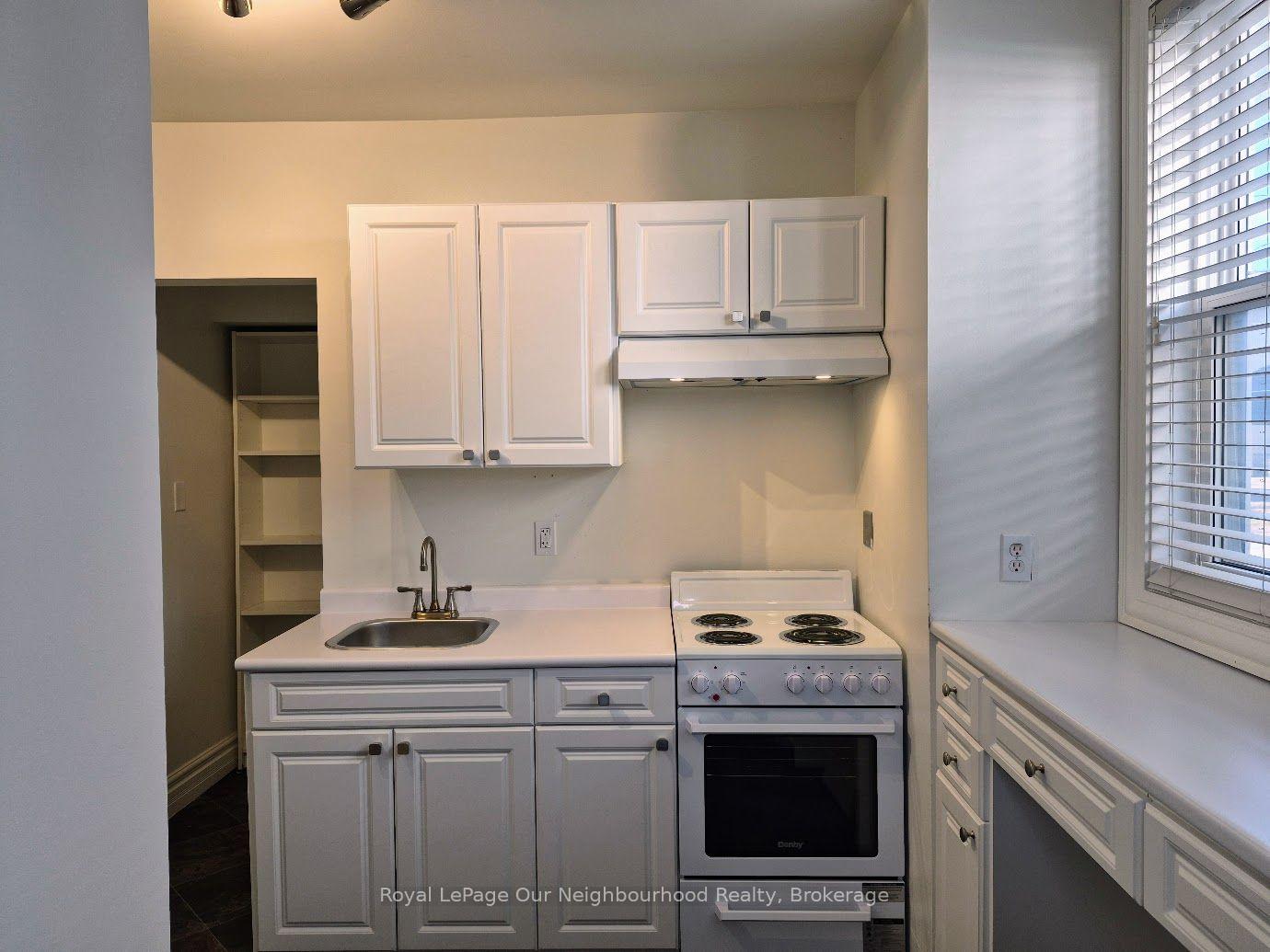 Photo 4 of Unit Main, 11 Colborne Street W, Oshawa, O'Neill — HOMEH