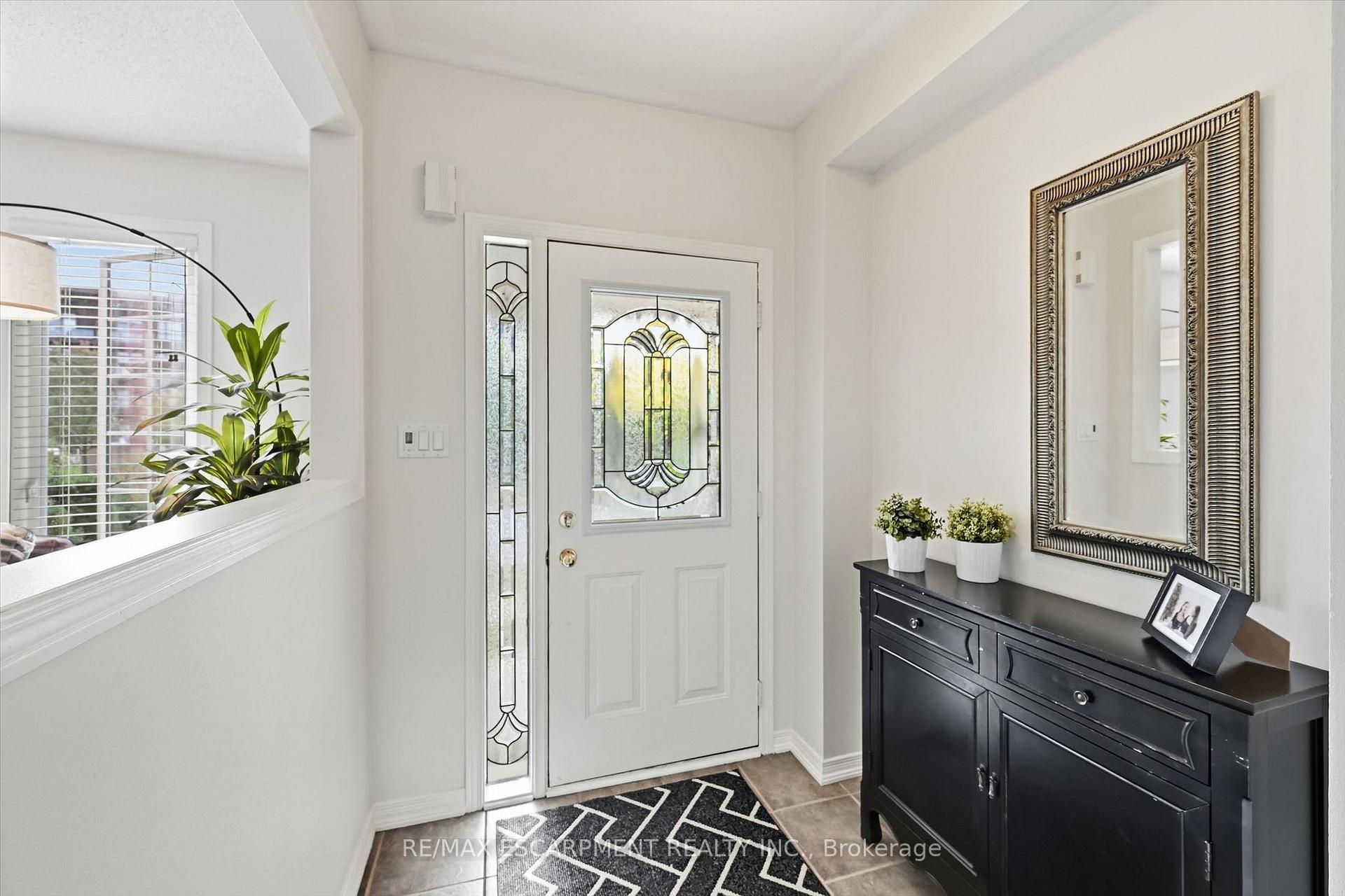 Photo 5 of 5035 Corporate Drive, Burlington, Palmer — HOMEH