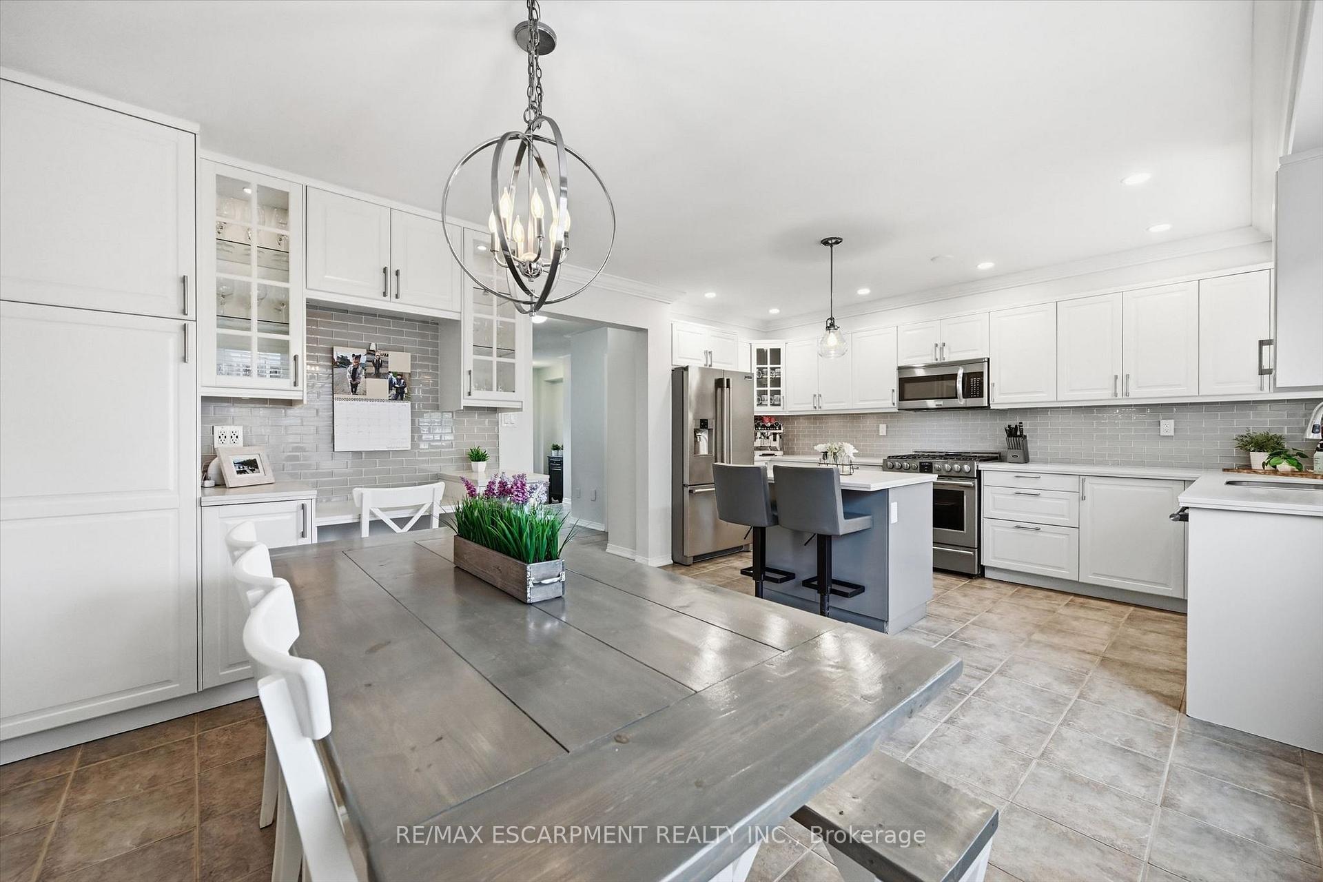 Photo 16 of 5035 Corporate Drive, Burlington, Palmer — HOMEH