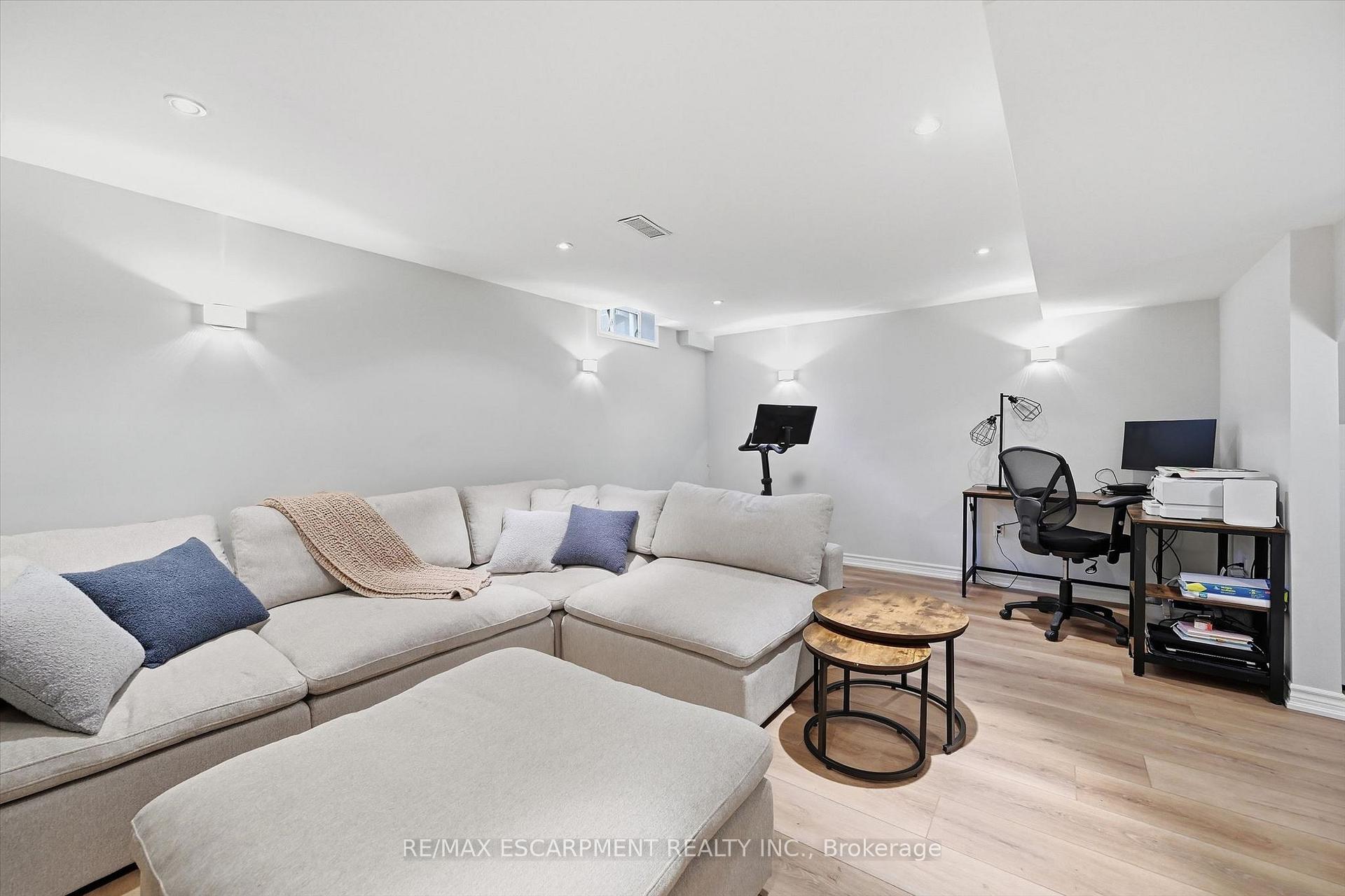 Photo 32 of 5035 Corporate Drive, Burlington, Palmer — HOMEH