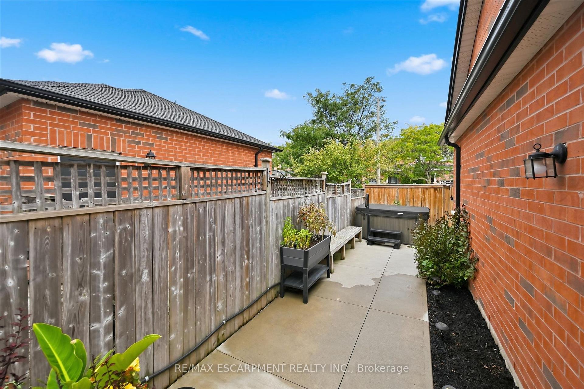 Photo 39 of 5035 Corporate Drive, Burlington, Palmer — HOMEH