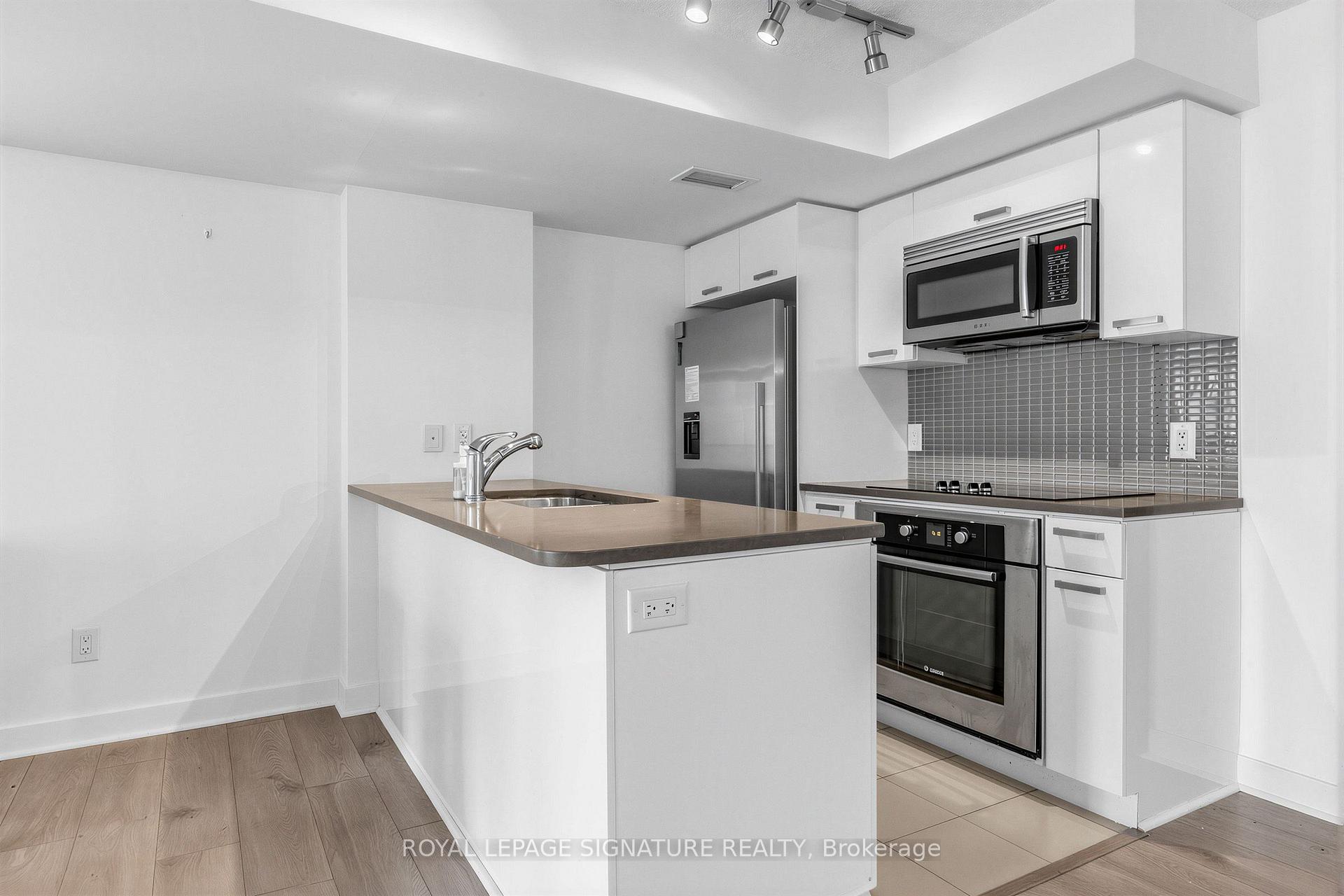Photo 4 of Unit 414, 295 Adelaide Street W, Toronto, Waterfront Communities — HOMEH