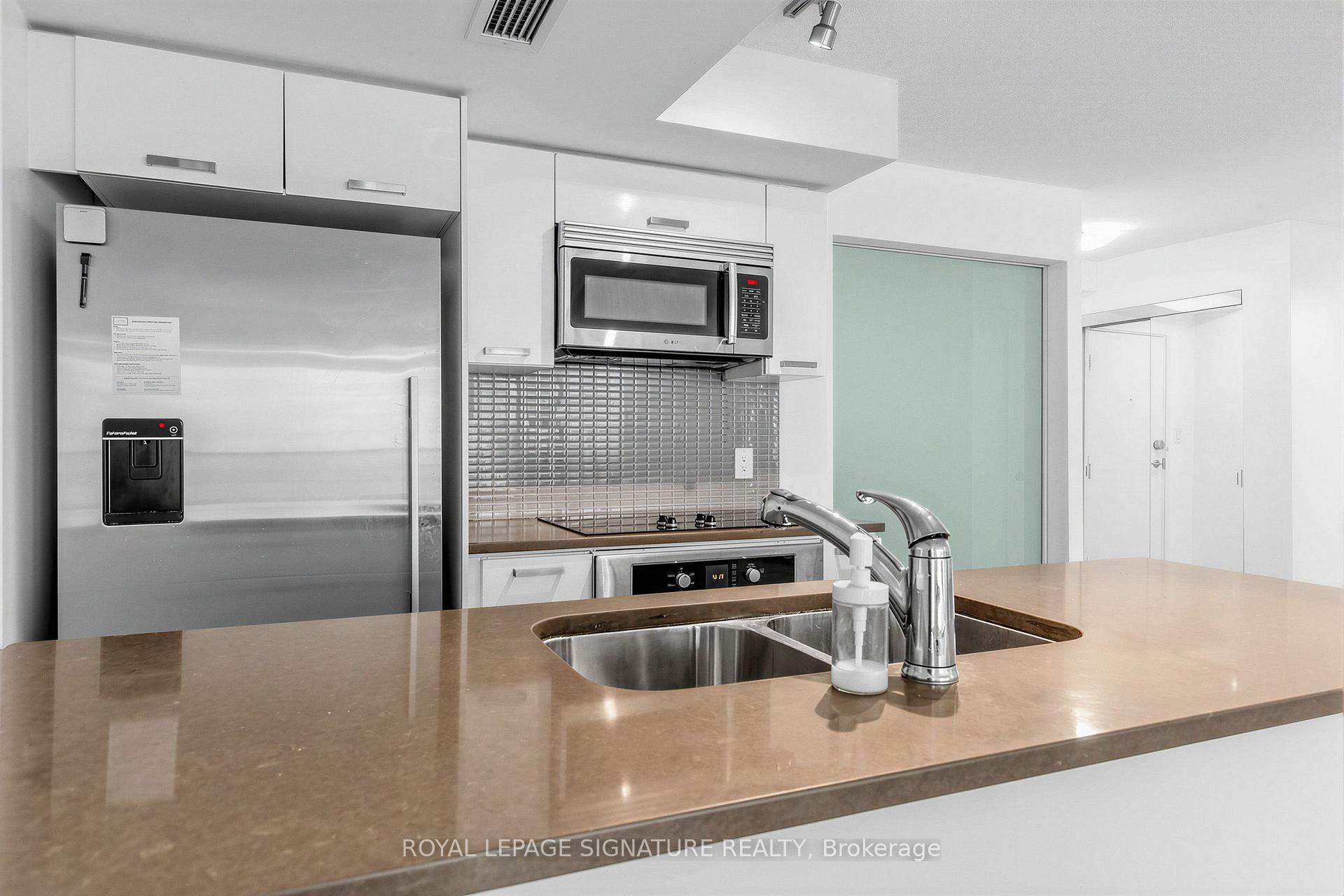 Photo 6 of Unit 414, 295 Adelaide Street W, Toronto, Waterfront Communities — HOMEH