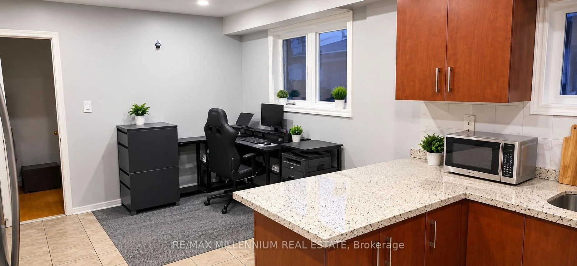 Photo 13 of 151 Ardwick Boulevard, North York, Humbermede — HOMEH