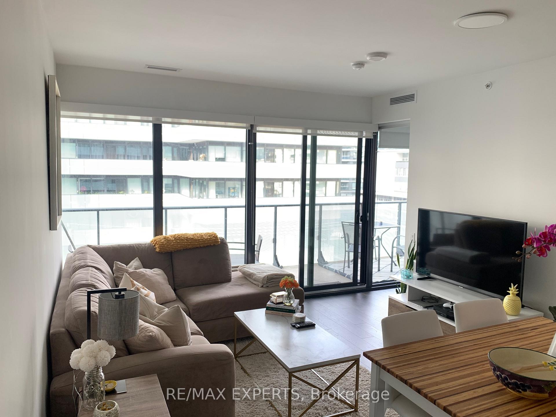 Photo 3 of Unit 501, 185 Roehampton Avenue, Toronto, Mount Pleasant West — HOMEH