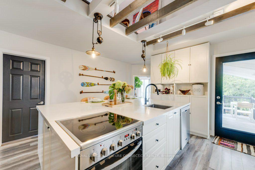 Photo 8 of 6 Wheeler Avenue, Toronto, The Beaches — HOMEH
